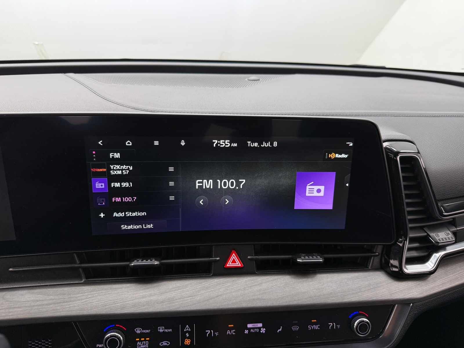 Thumbnail: 2023 Kia Sportage - 3