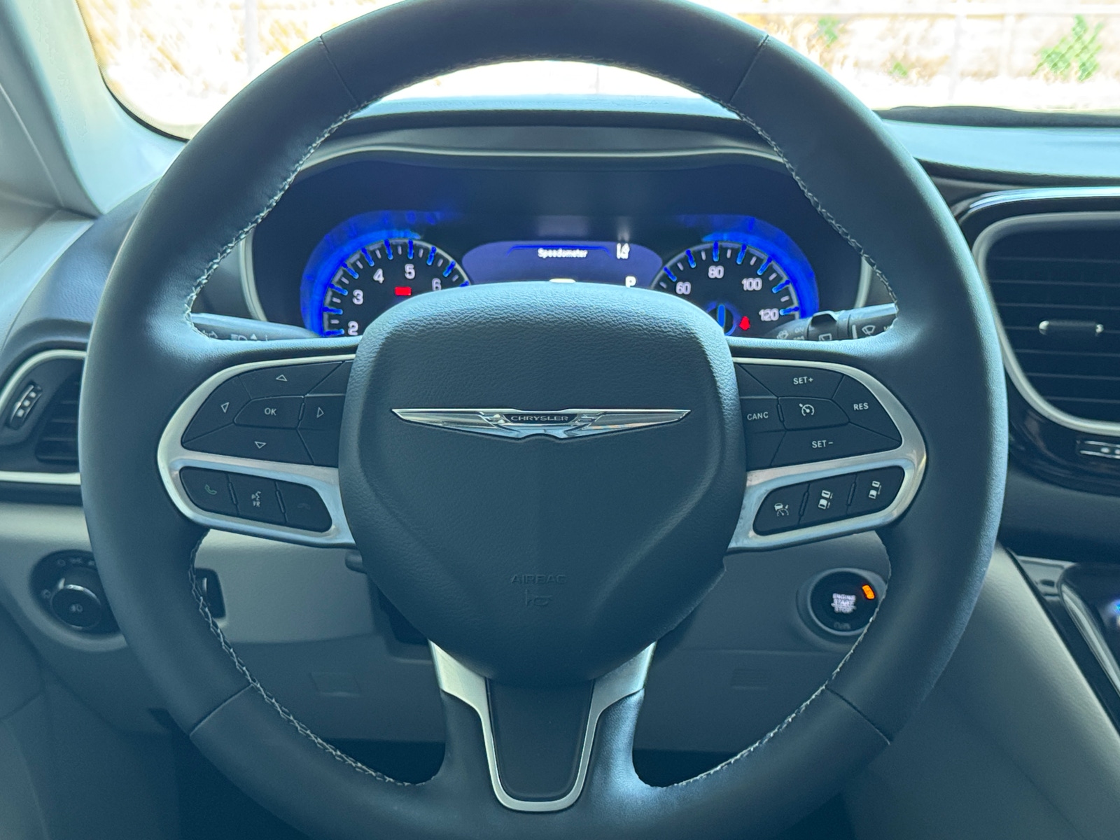 Thumbnail: 2024 Chrysler Pacifica - 4