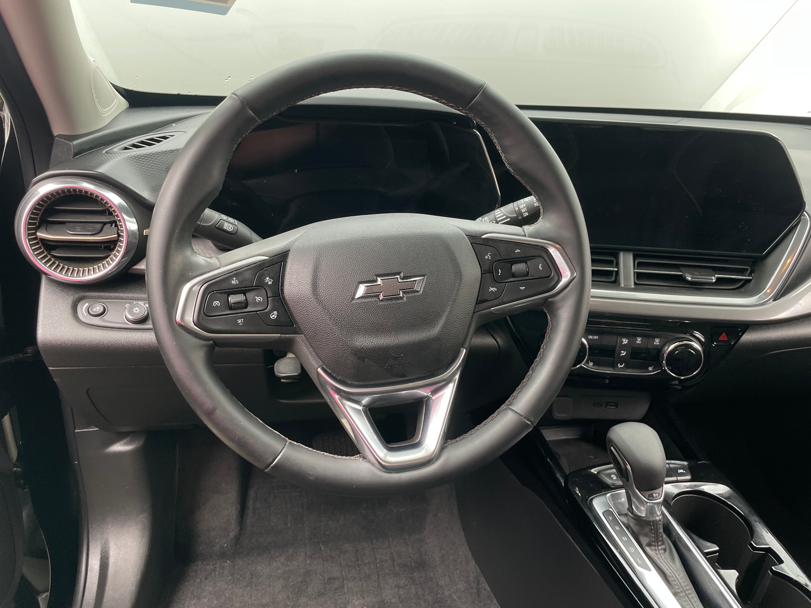 Thumbnail: 2024 Chevrolet Trax - 4