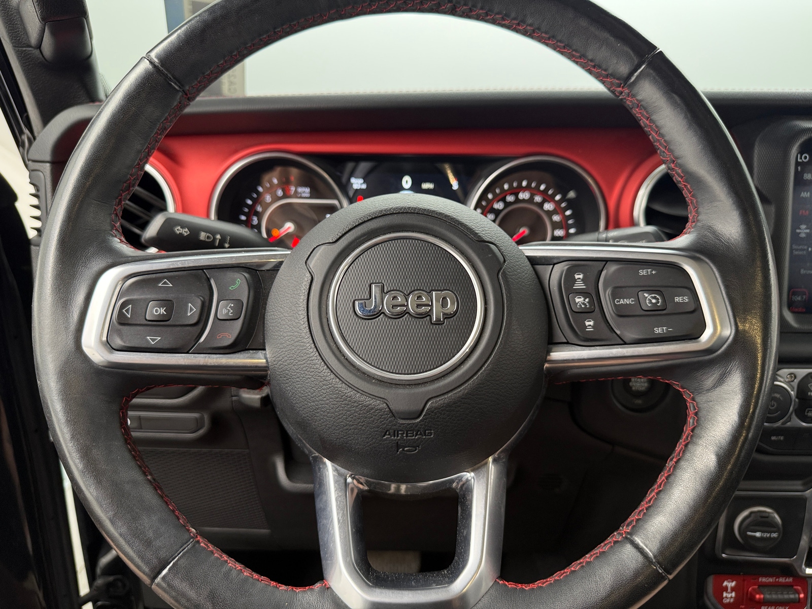 Thumbnail: 2020 Jeep Gladiator - 4