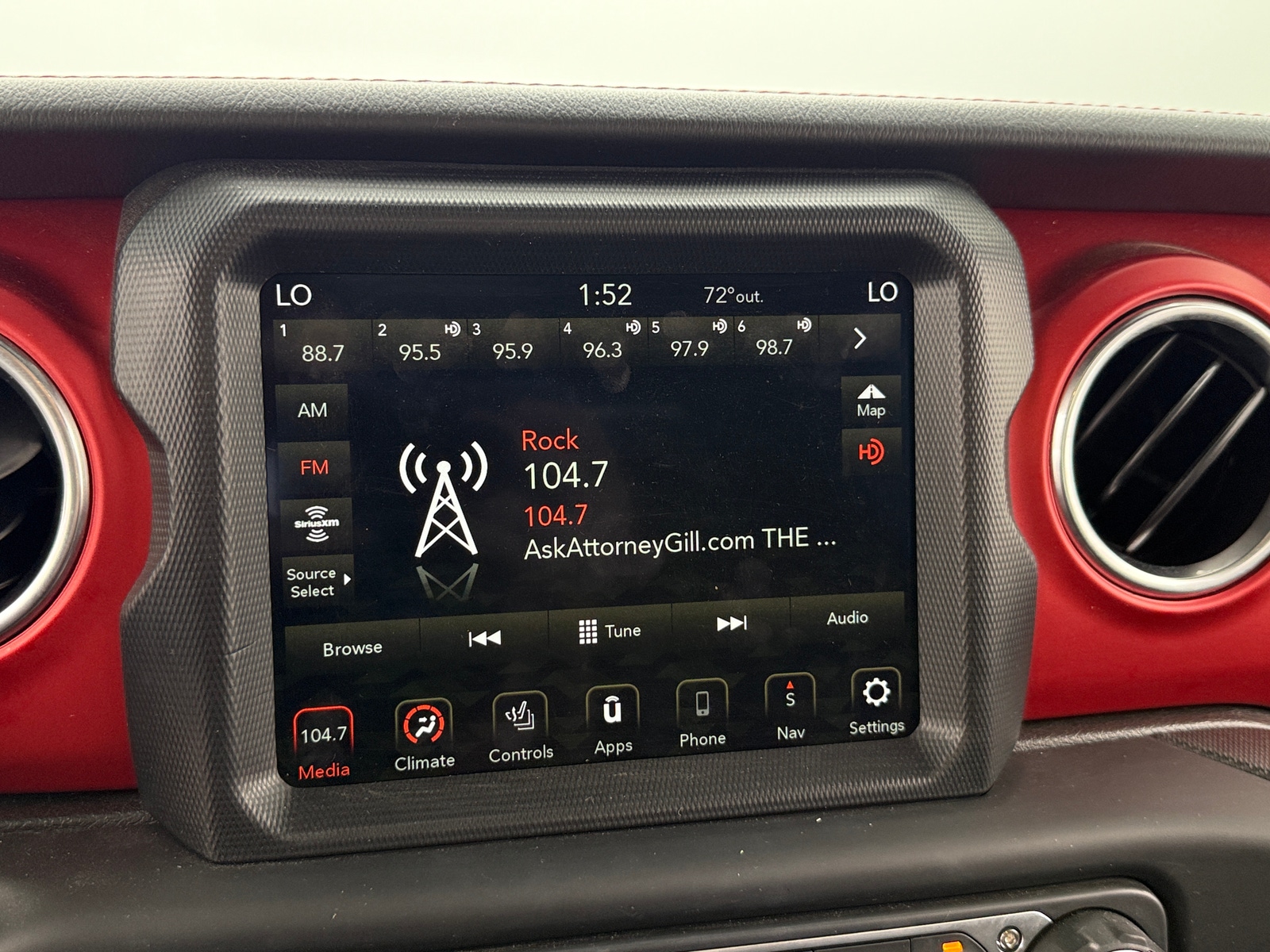 Thumbnail: 2020 Jeep Gladiator - 3