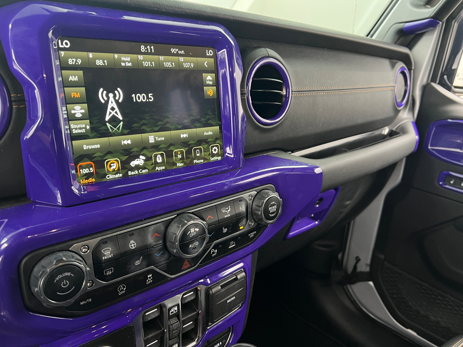 Thumbnail: 2022 Jeep Wrangler - 3