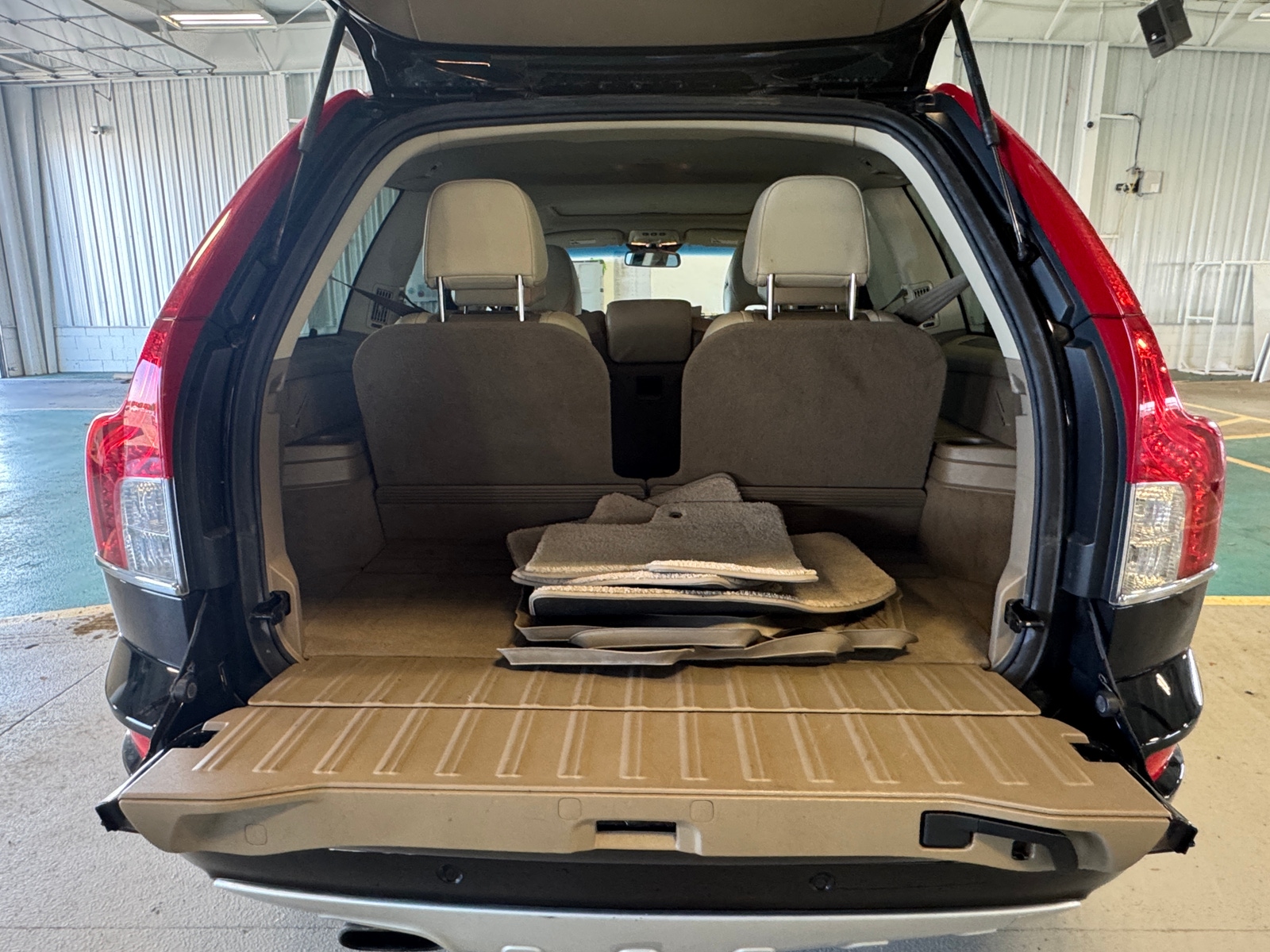 Thumbnail: 2013 Volvo XC90 - 6