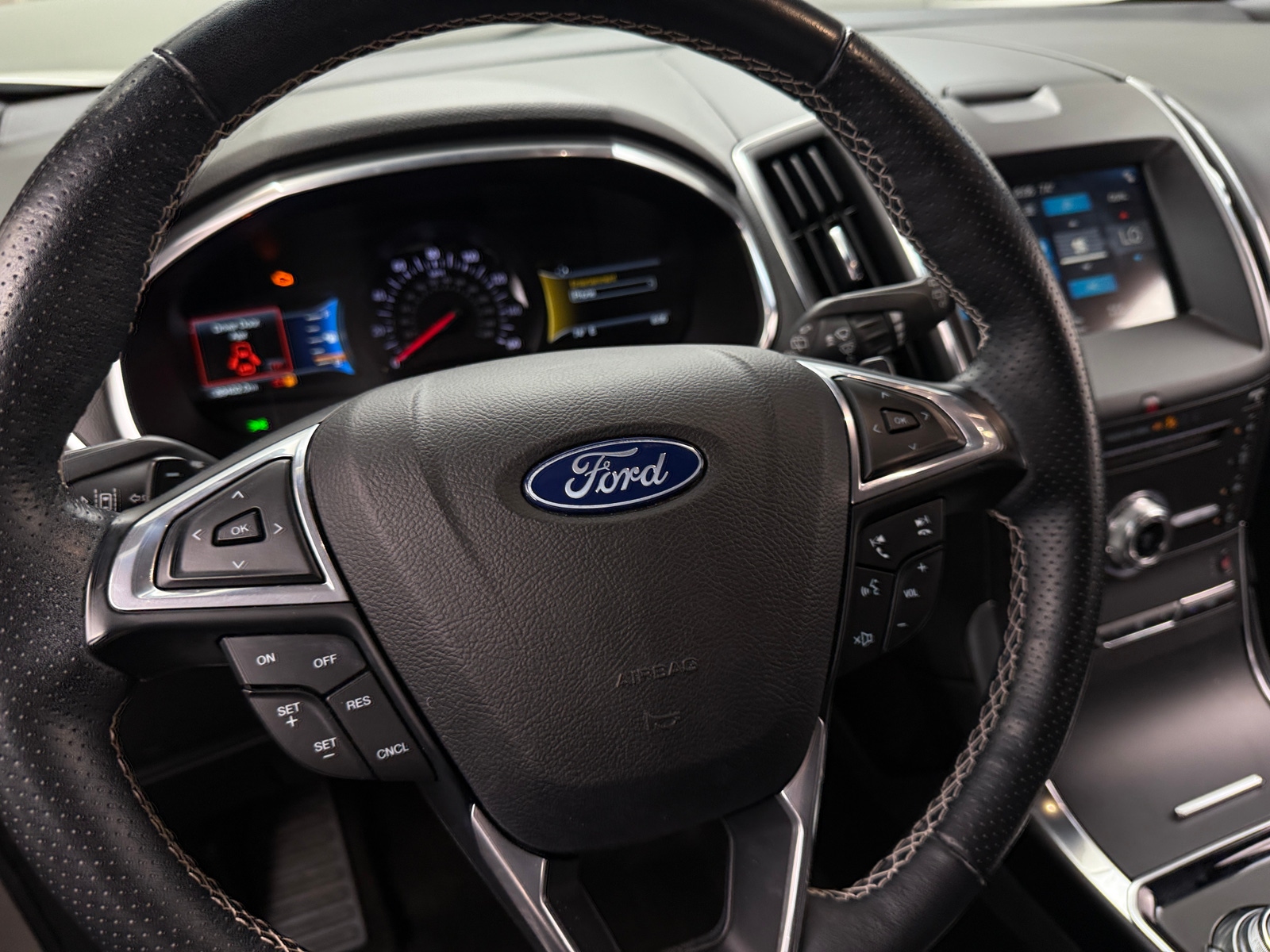Thumbnail: 2019 Ford Edge - 4