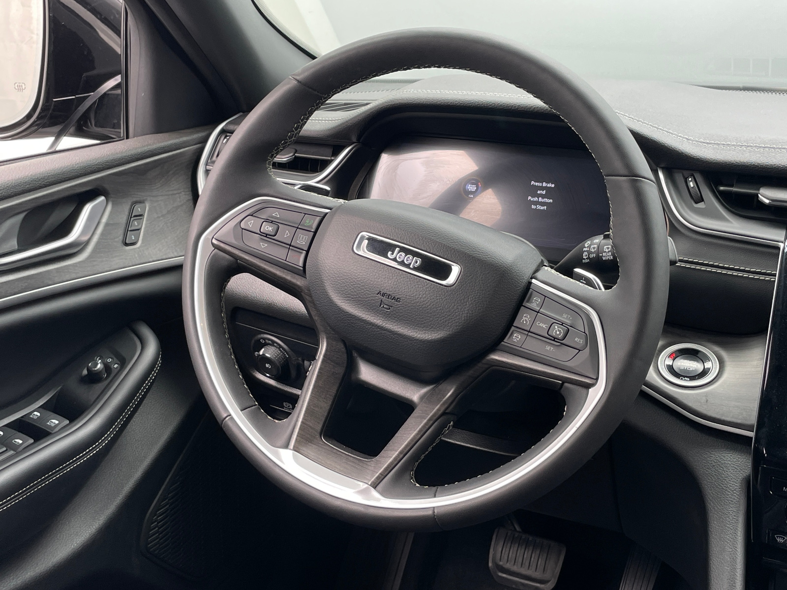 Thumbnail: 2024 Jeep Grand Cherokee L - 4
