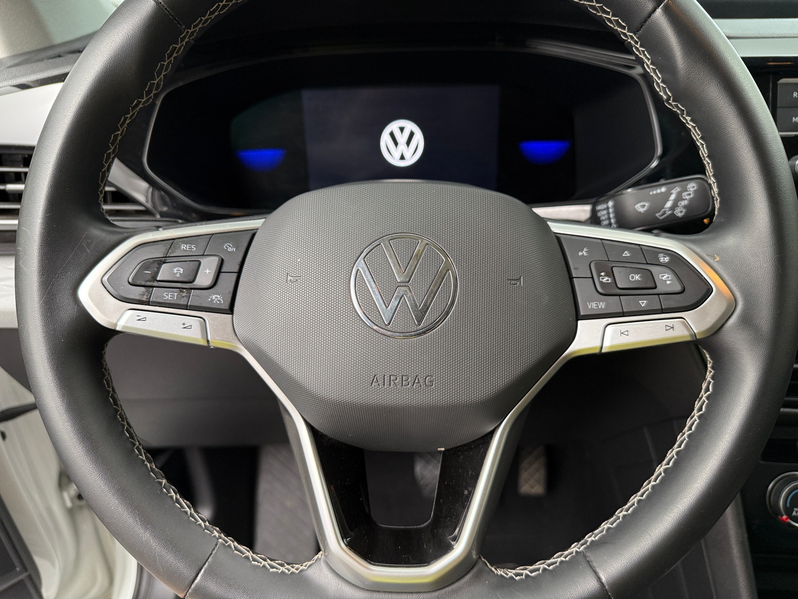 Thumbnail: 2022 Volkswagen Taos - 5