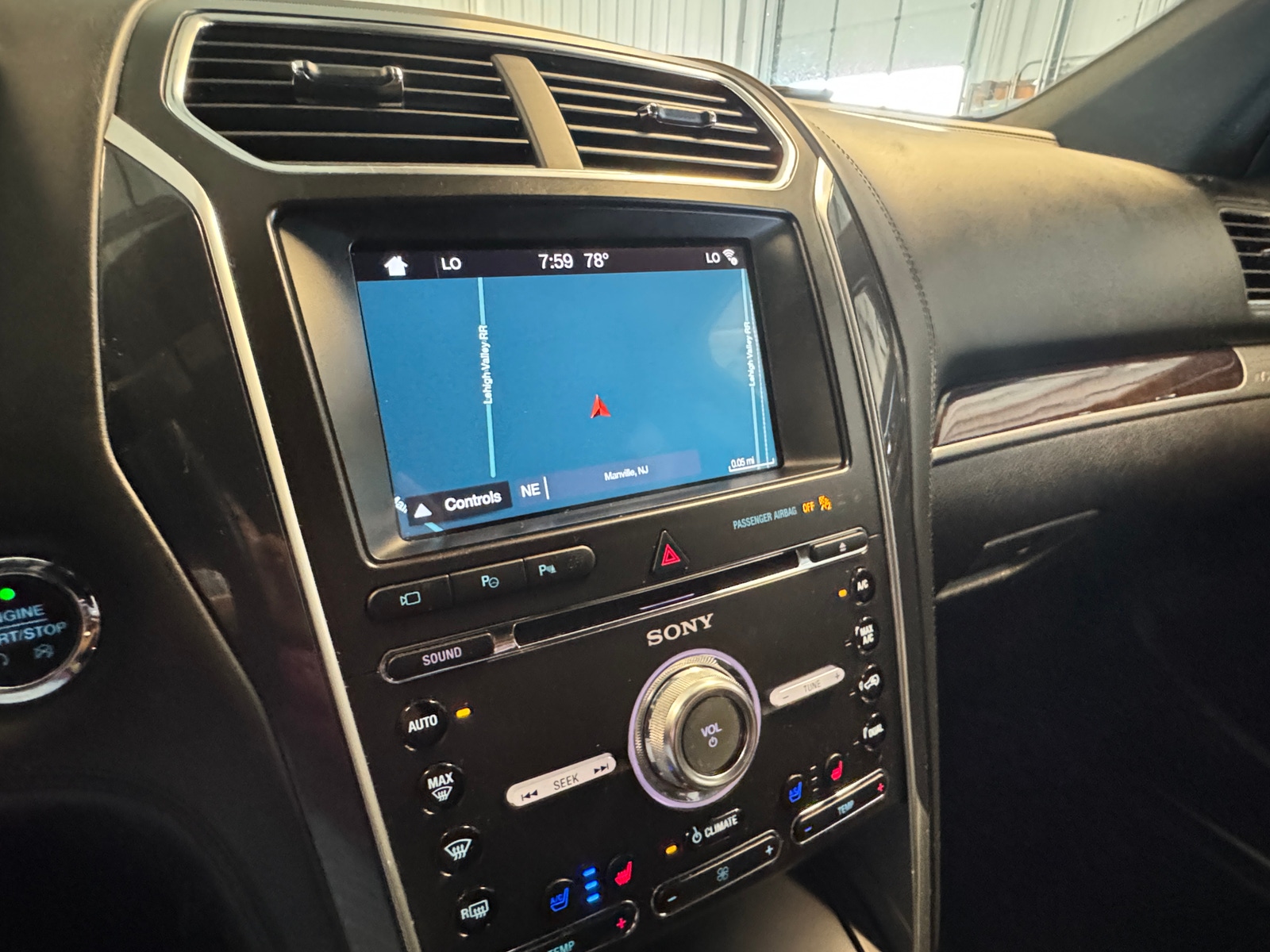 Thumbnail: 2017 Ford Explorer - 3