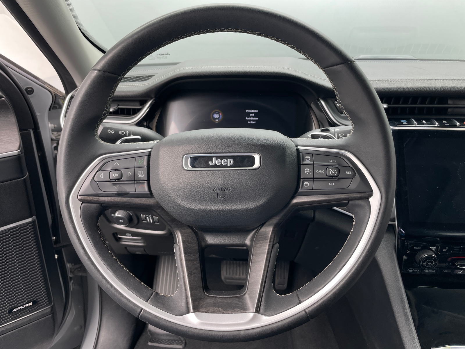 Thumbnail: 2023 Jeep Grand Cherokee - 4