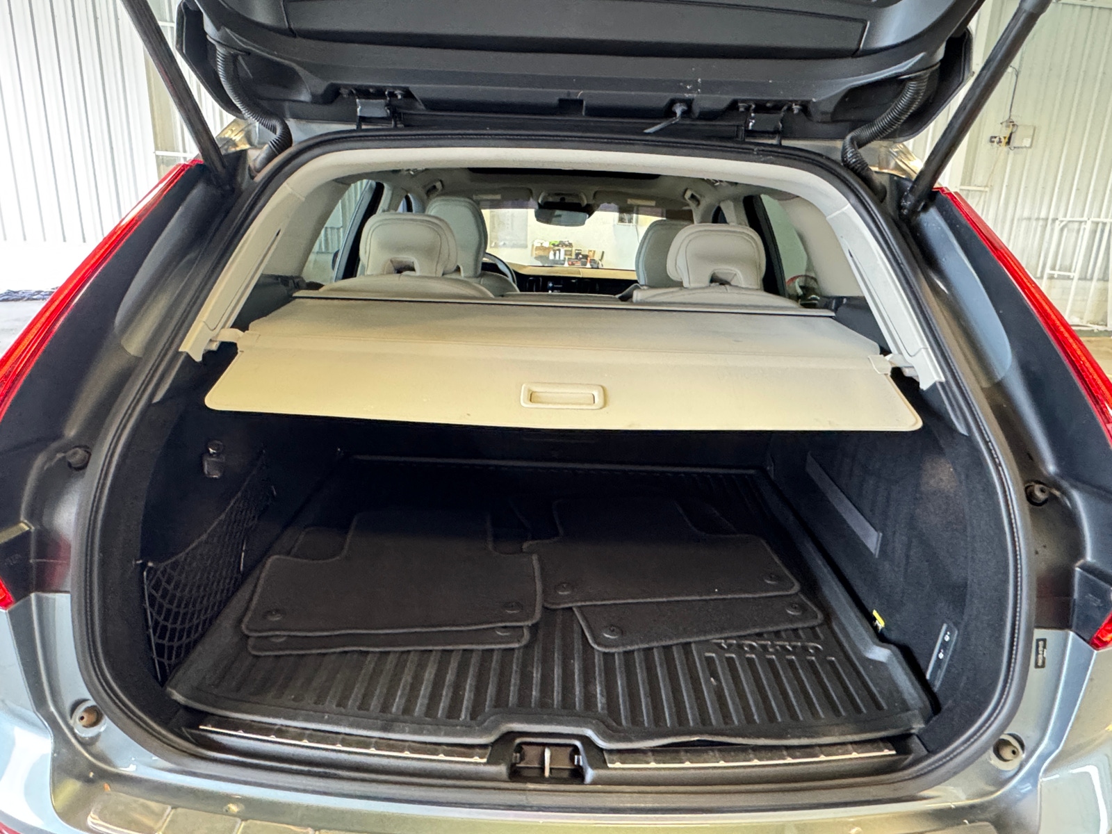 Thumbnail: 2019 Volvo XC60 - 6