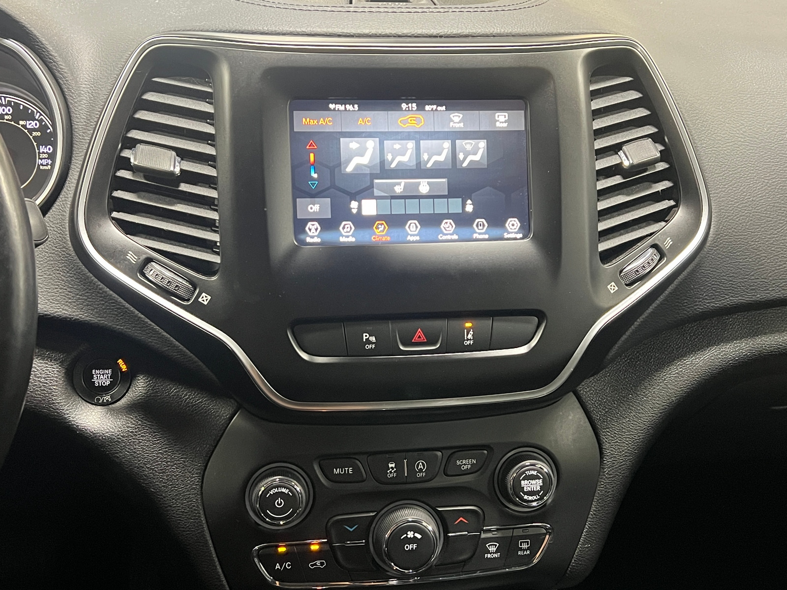 Thumbnail: 2021 Jeep Cherokee - 4