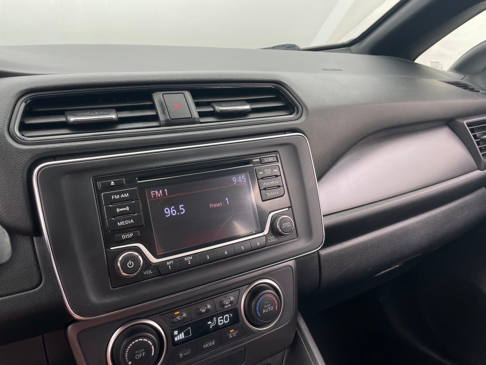 Thumbnail: 2019 Nissan Leaf - 4