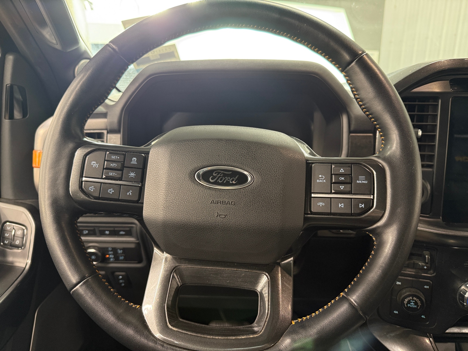 Thumbnail: 2022 Ford Econoline - 4