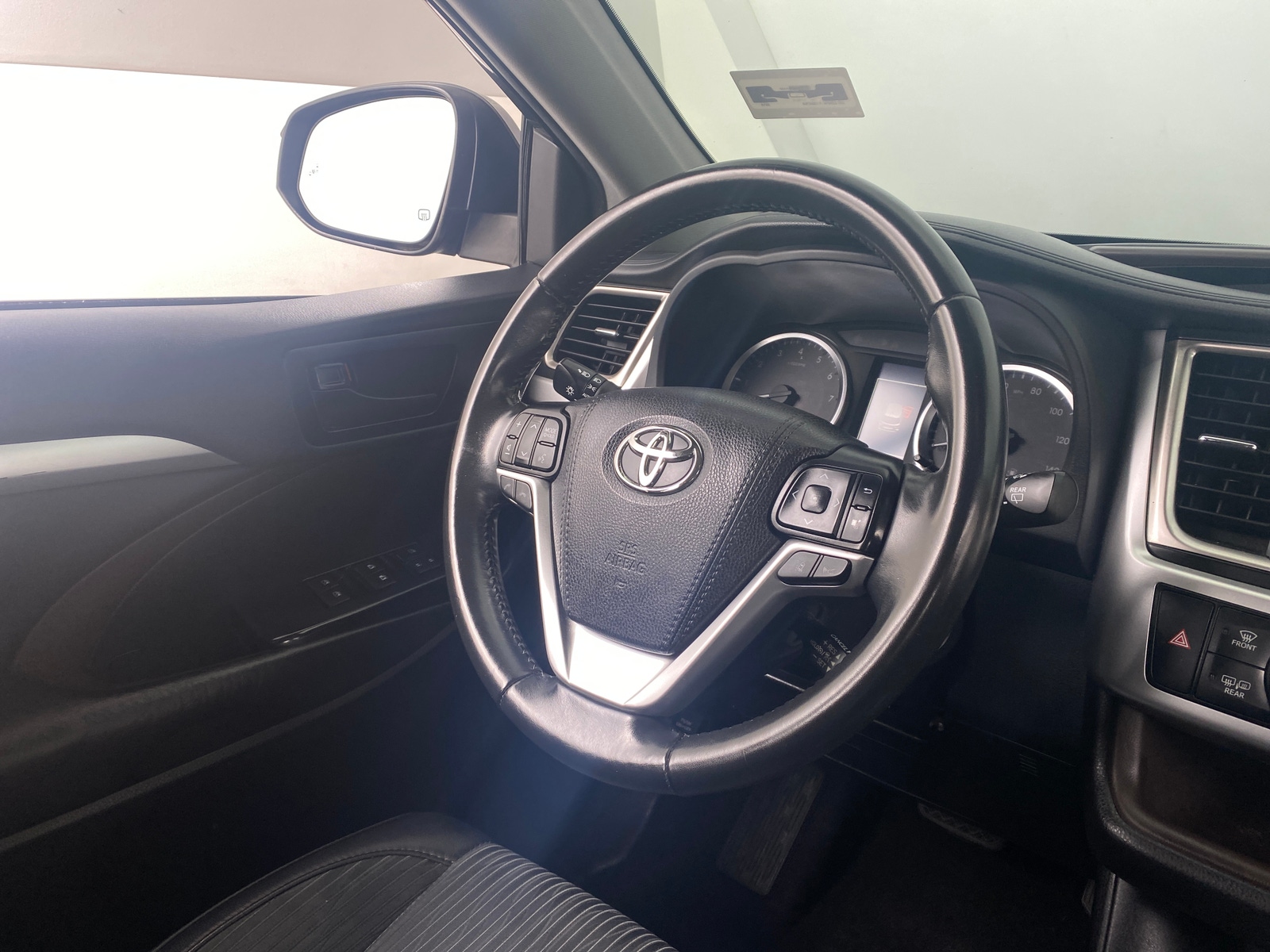 Thumbnail: 2019 Toyota Highlander - 5