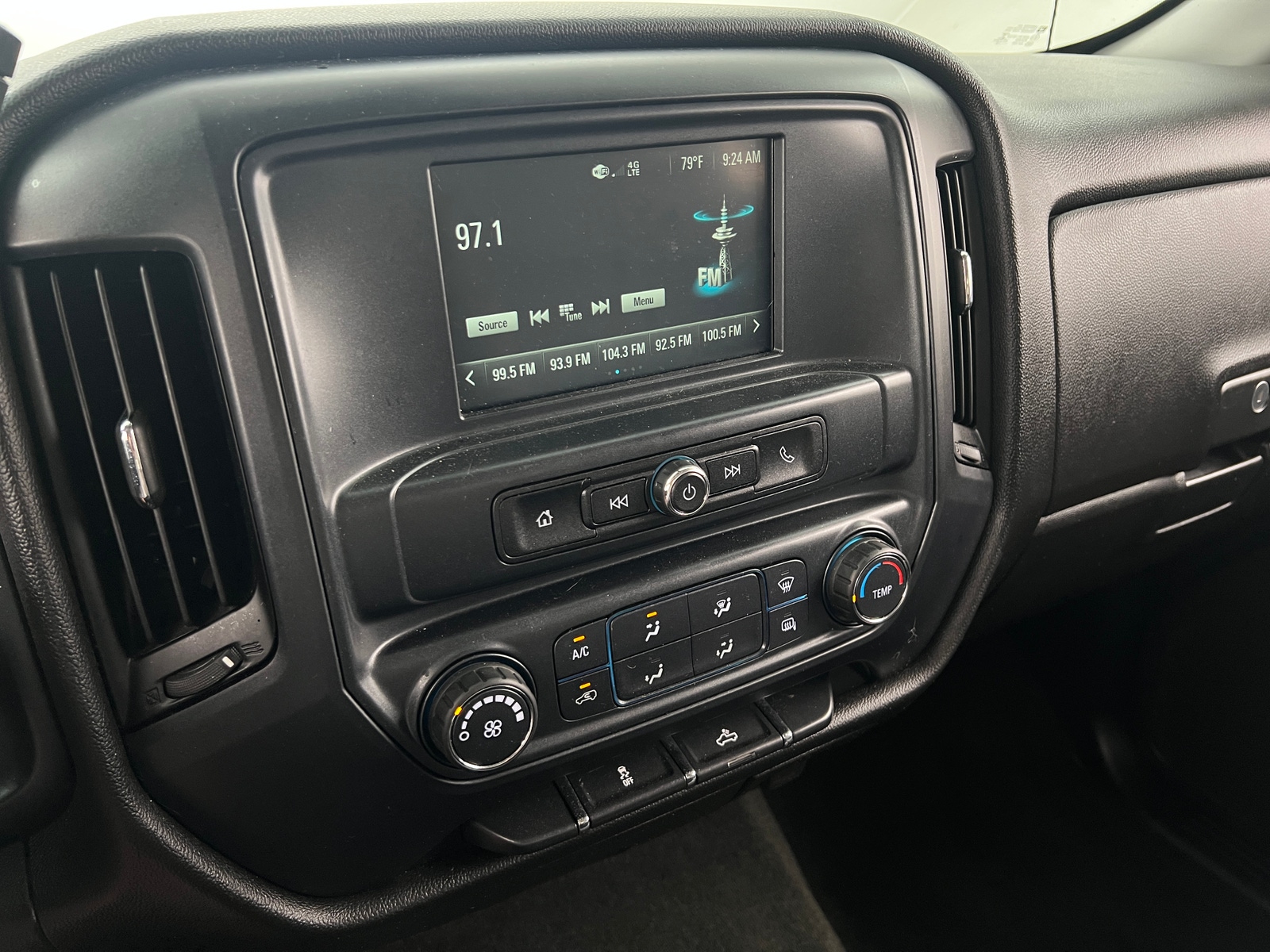 Thumbnail: 2018 Chevrolet Silverado 2500 - 4