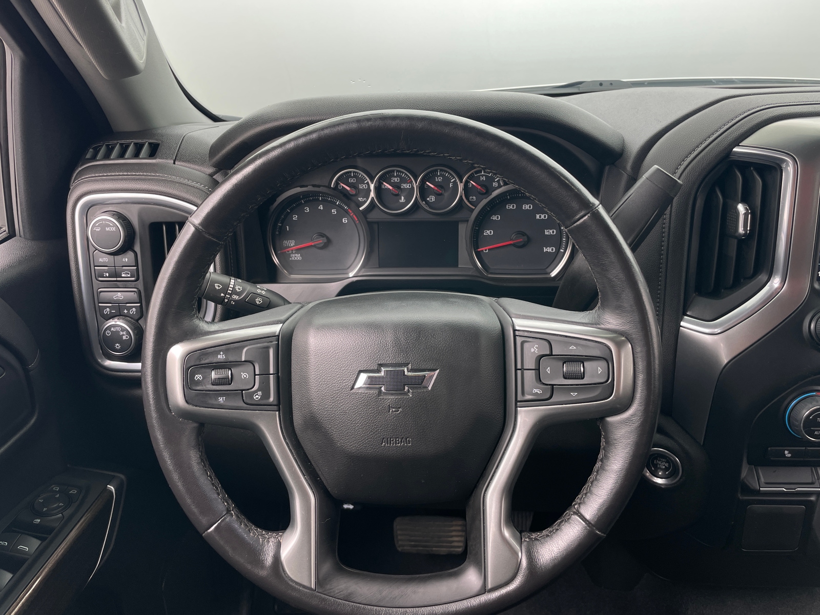 Thumbnail: 2022 Chevrolet Silverado 1500 - 5