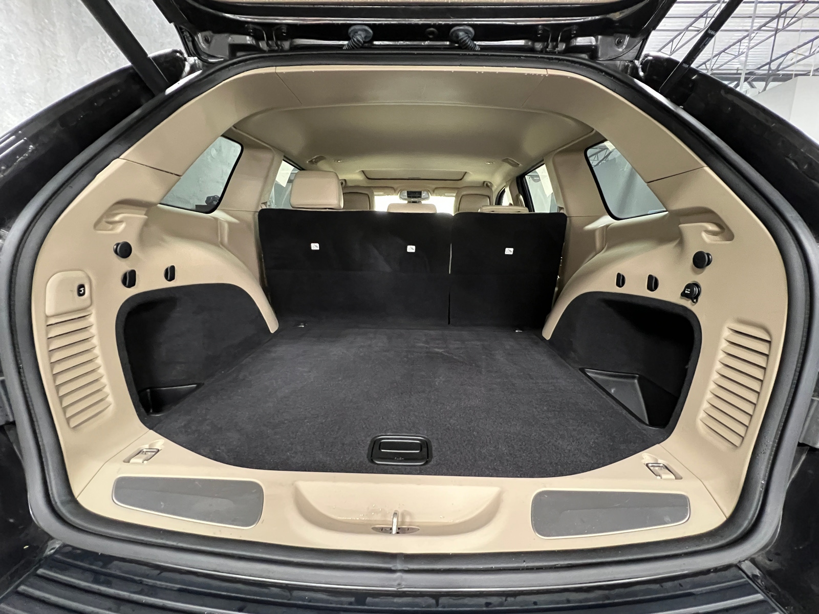 Thumbnail: 2019 Jeep Grand Cherokee - 6