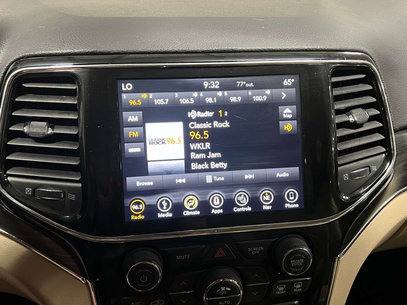 Thumbnail: 2019 Jeep Grand Cherokee - 3