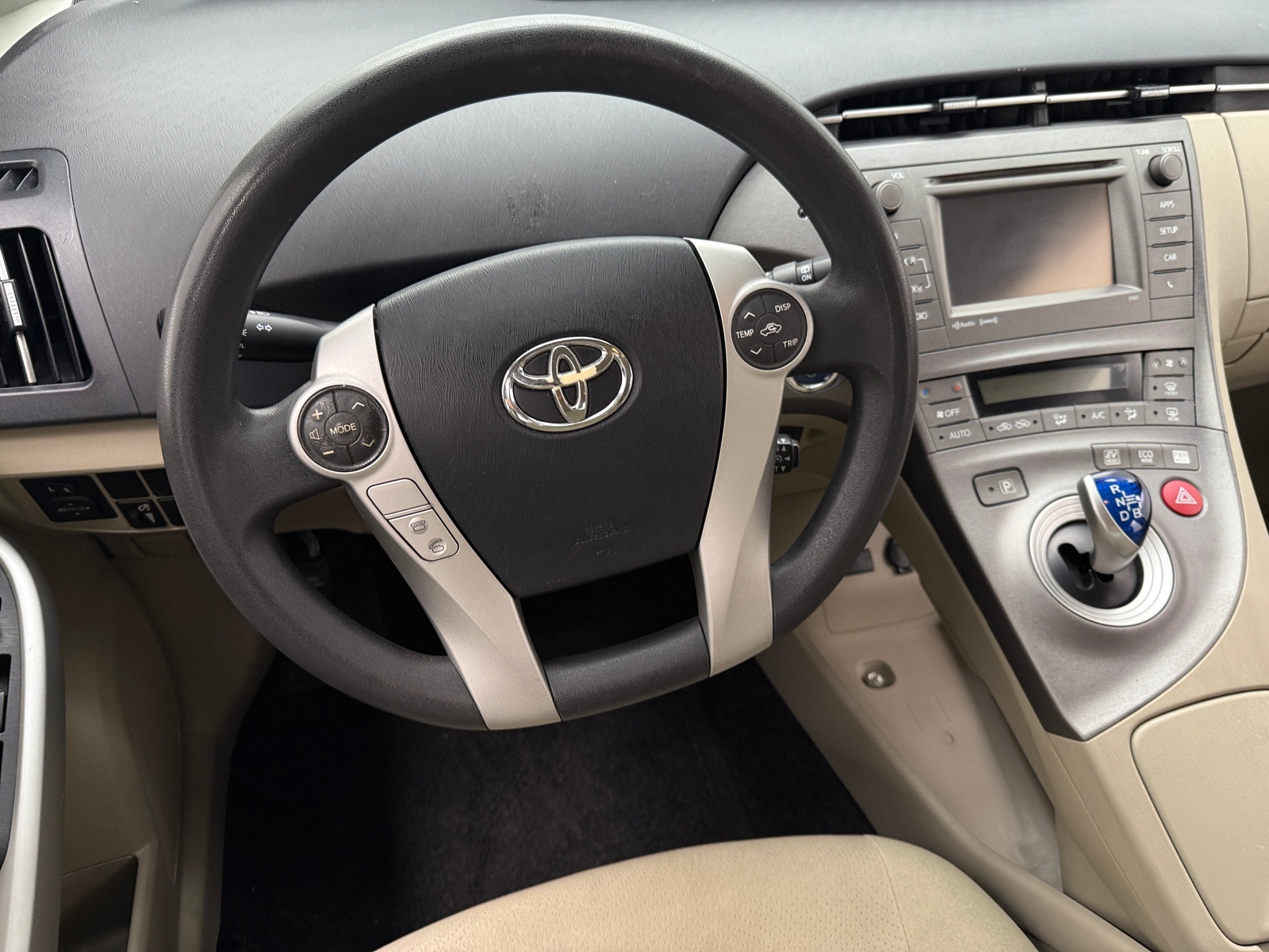 Thumbnail: 2014 Toyota Prius - 5
