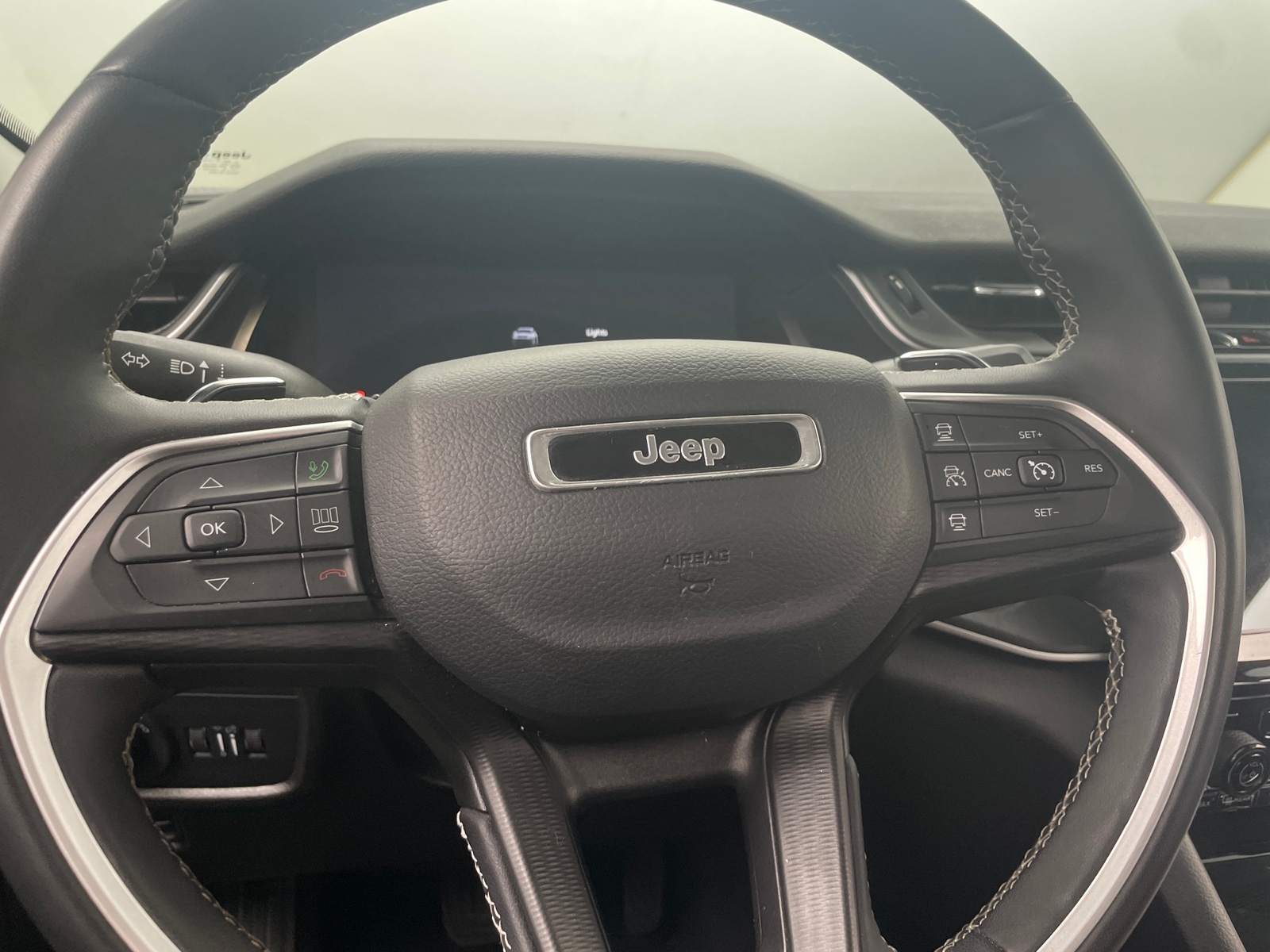 Thumbnail: 2023 Jeep Grand Cherokee L - 5