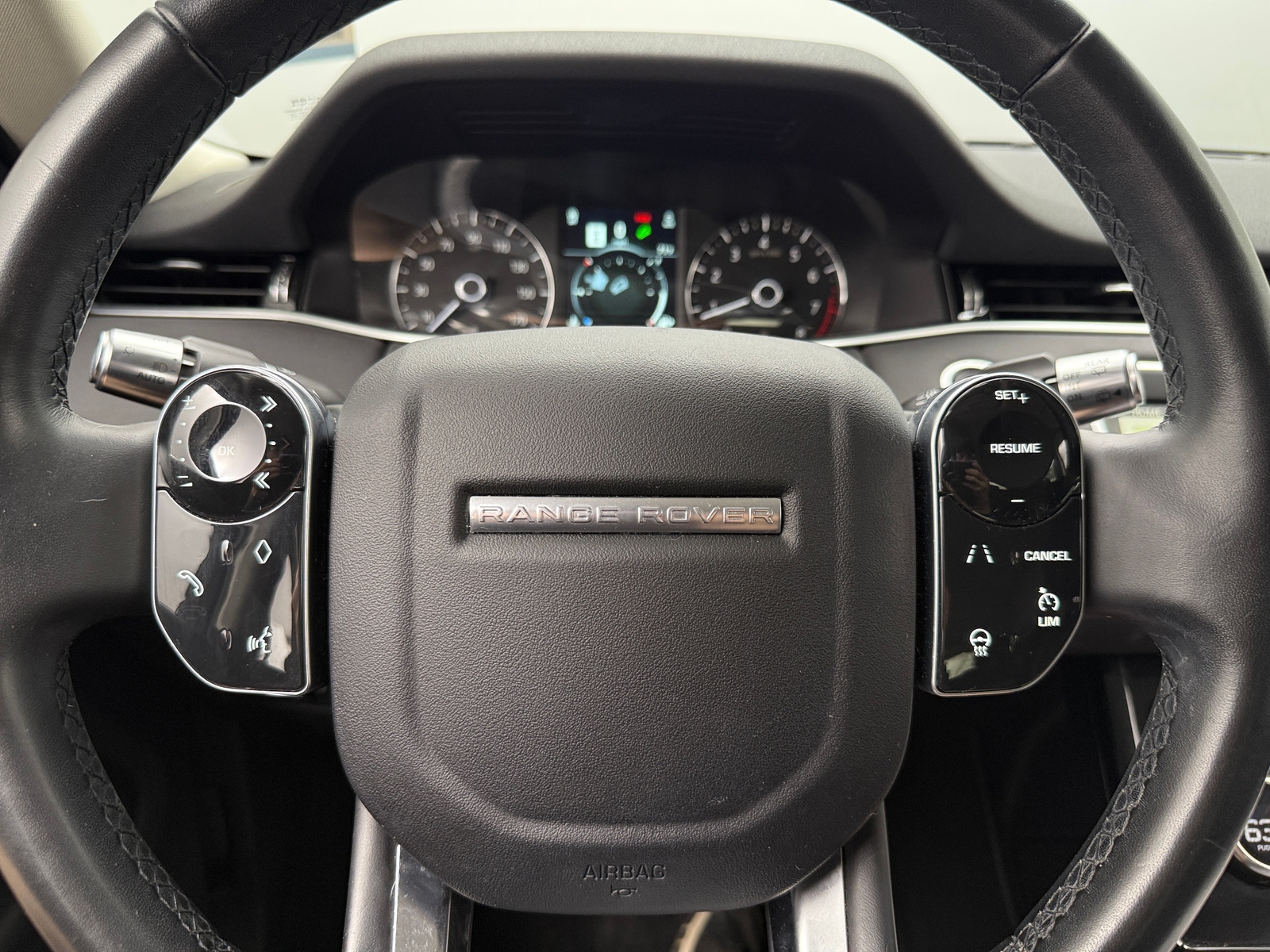 Thumbnail: 2020 Land Rover Range Rover Evoque - 4
