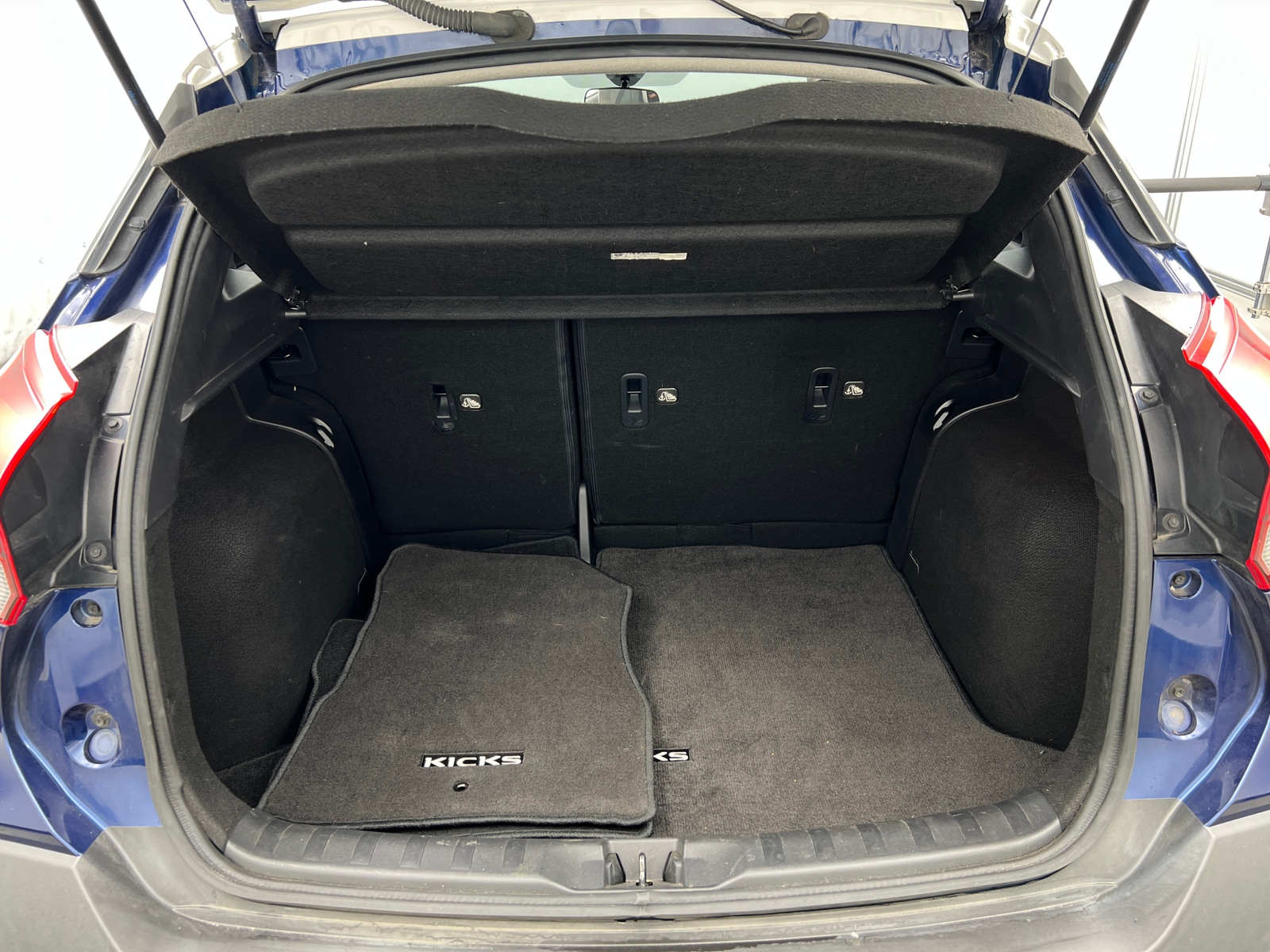 Thumbnail: 2020 Nissan Kicks - 6