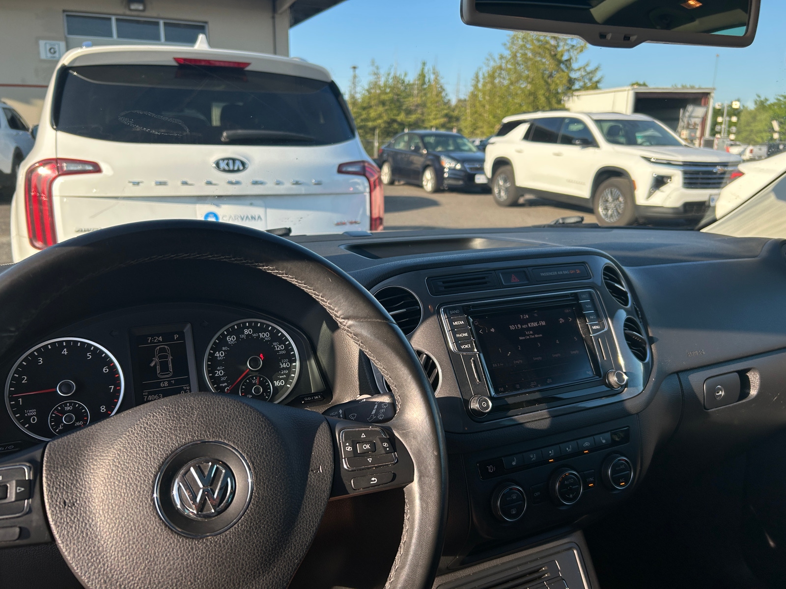 Thumbnail: 2017 Volkswagen Tiguan - 2