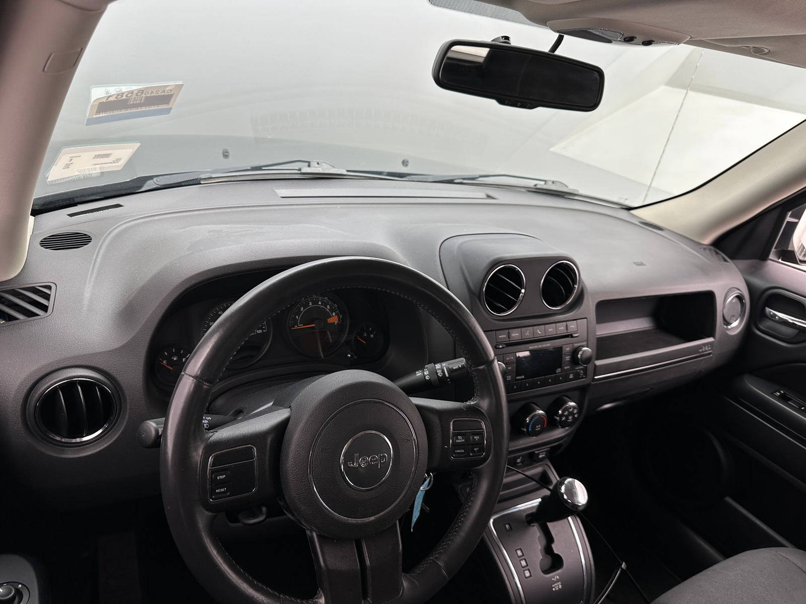 Thumbnail: 2014 Jeep Patriot - 3