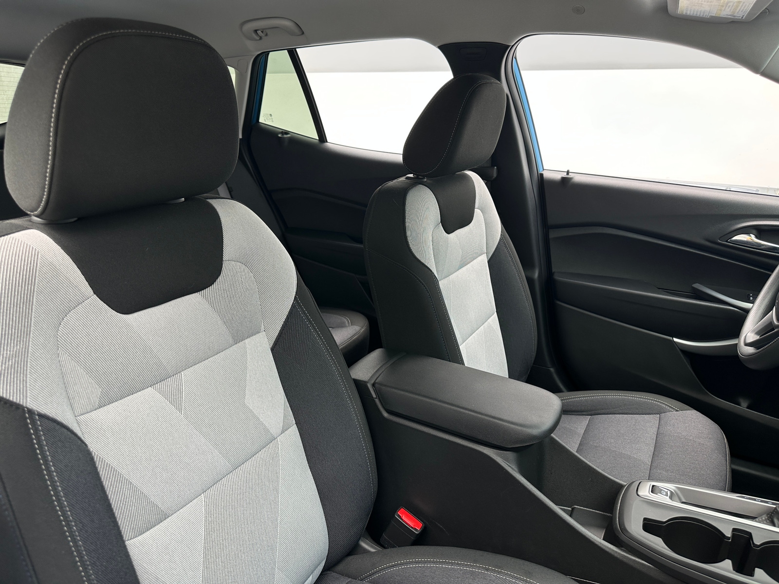 Thumbnail: 2025 Chevrolet Trax - 2