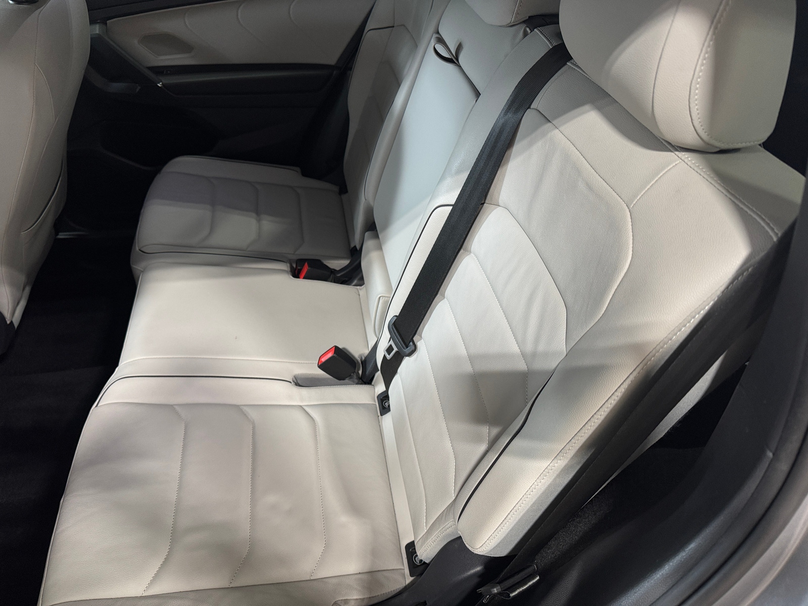 Thumbnail: 2020 Volkswagen Tiguan - 5