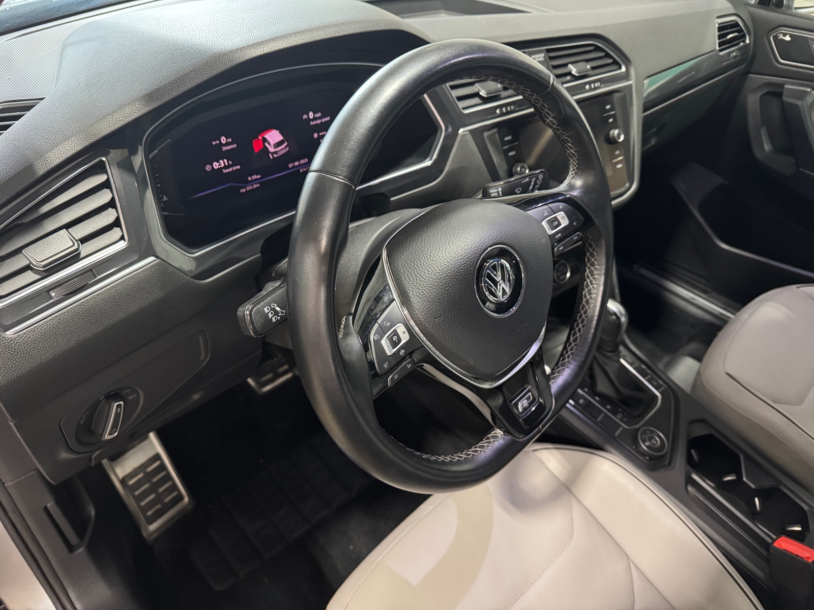 Thumbnail: 2020 Volkswagen Tiguan - 2