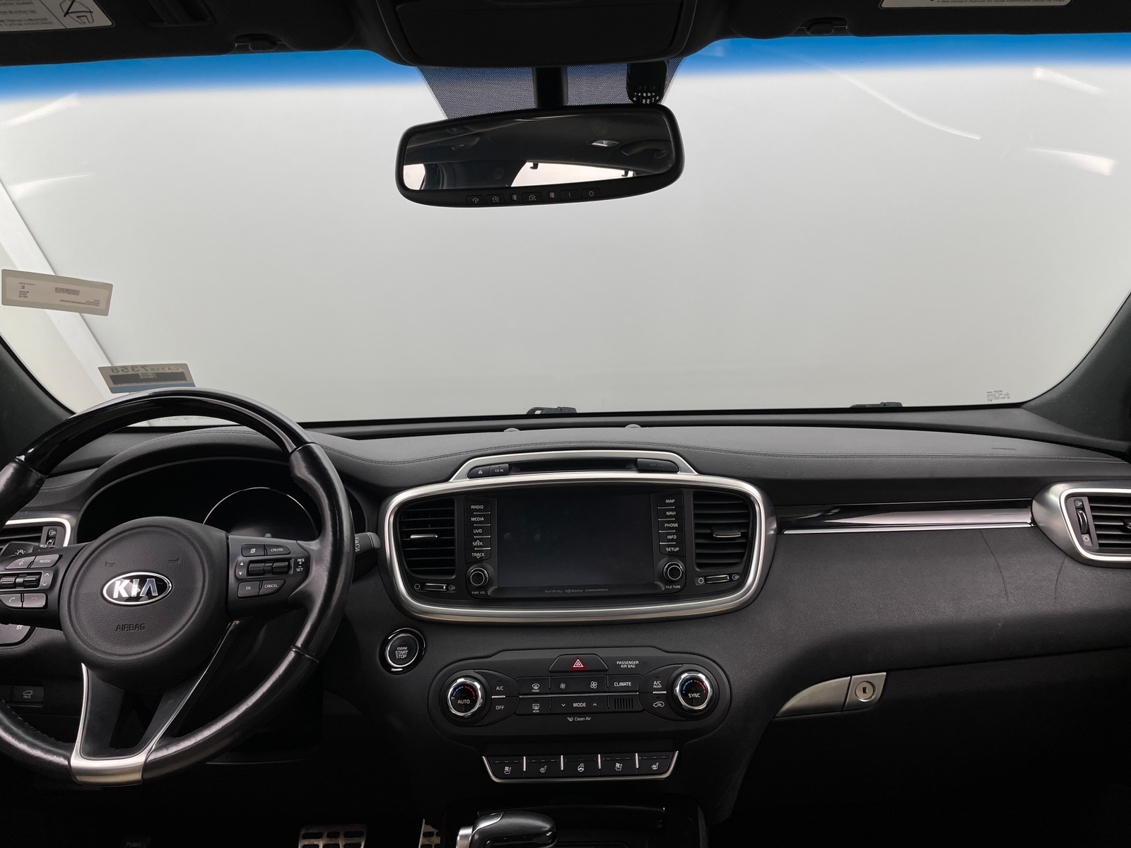 Thumbnail: 2016 Kia Sorento - 2