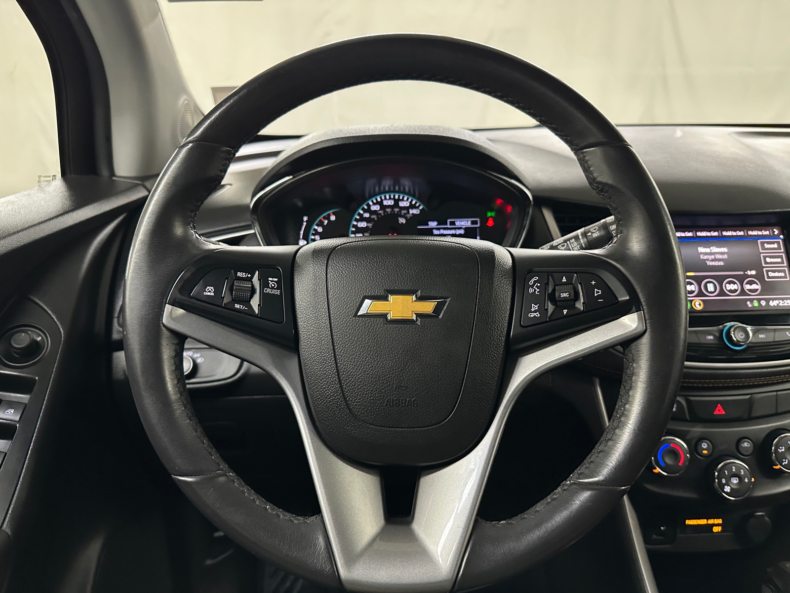 Thumbnail: 2020 Chevrolet Trax - 5