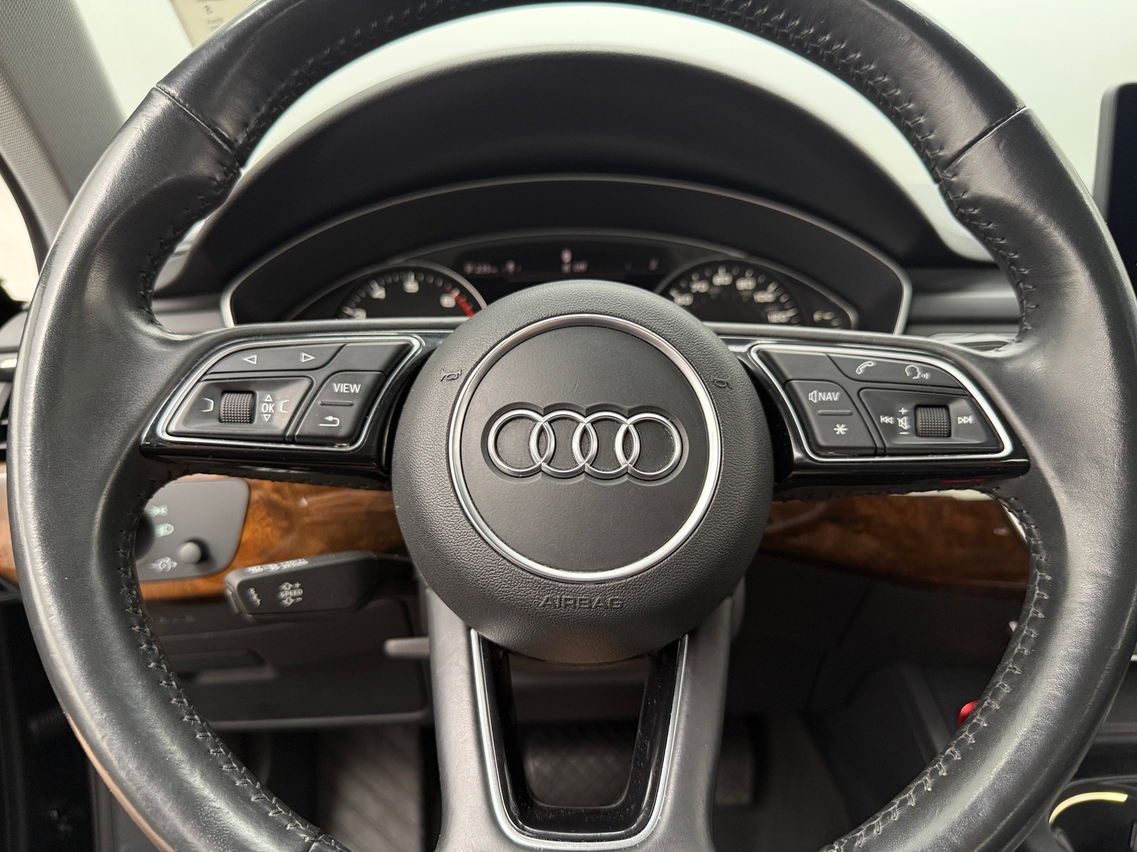 Thumbnail: 2019 Audi A4 - 4