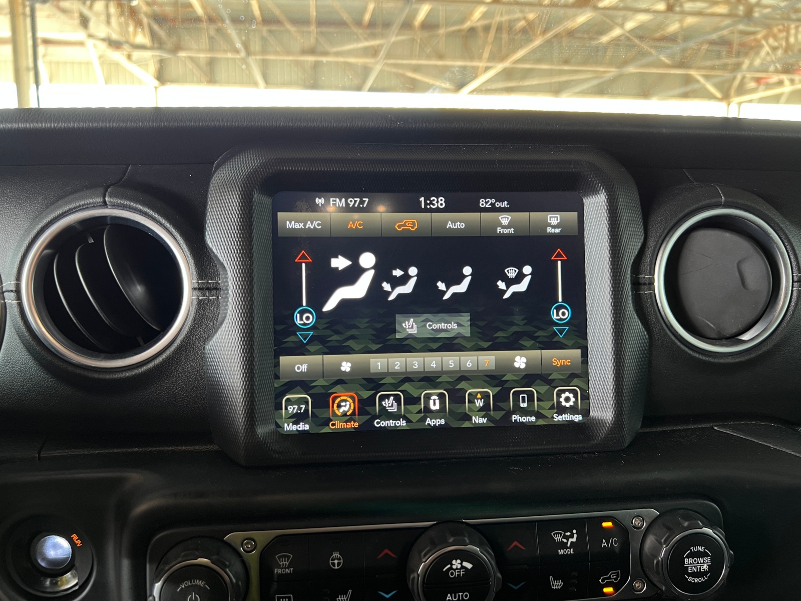 Thumbnail: 2020 Jeep Wrangler - 3