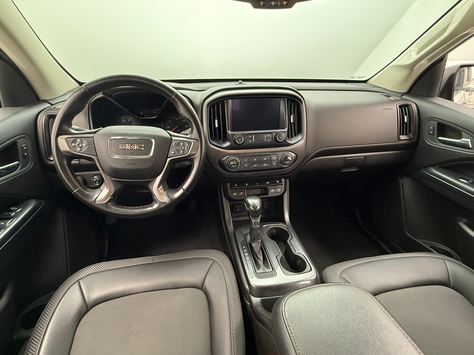 Thumbnail: 2022 GMC Canyon - 3