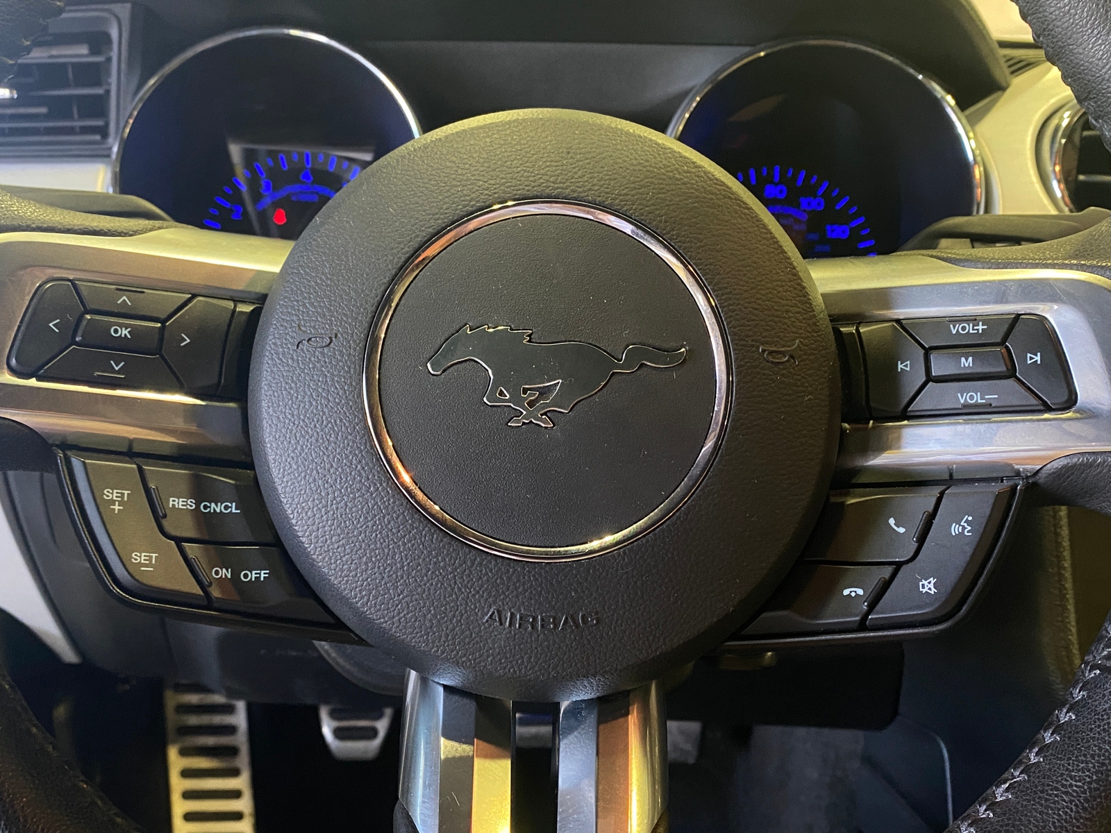 Thumbnail: 2015 Ford Mustang - 3