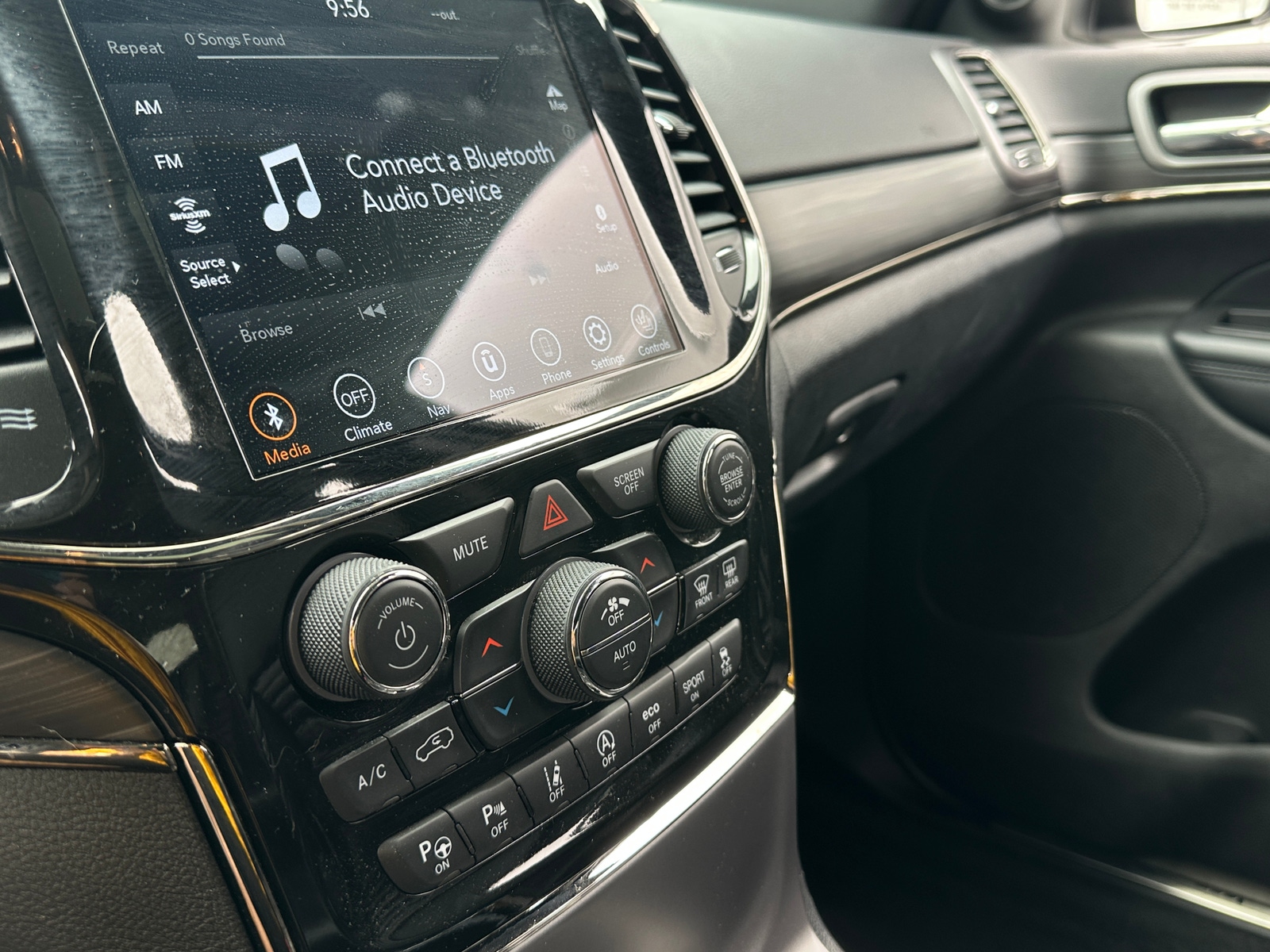 Thumbnail: 2021 Jeep Grand Cherokee - 3