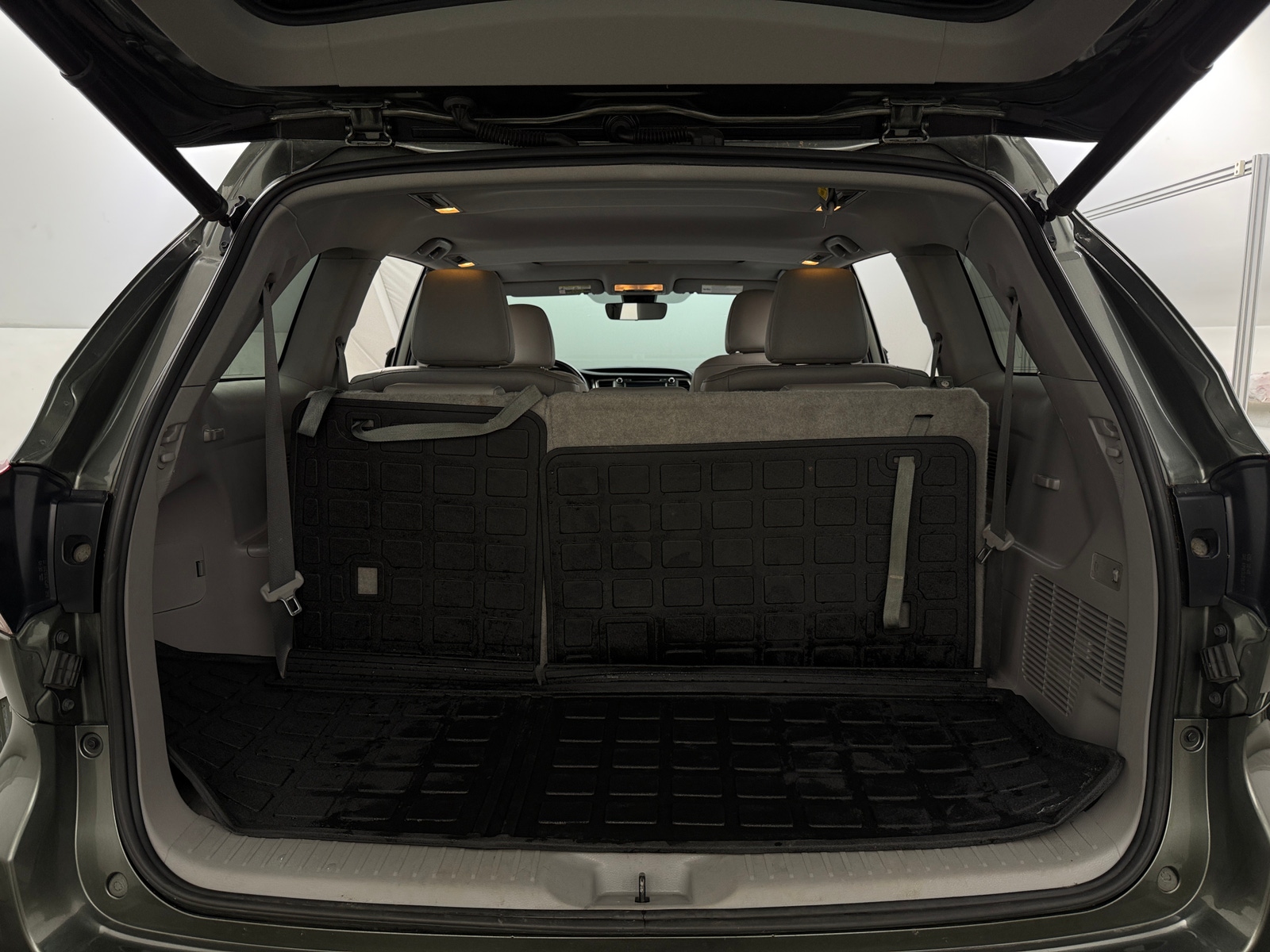 Thumbnail: 2019 Toyota Highlander - 6