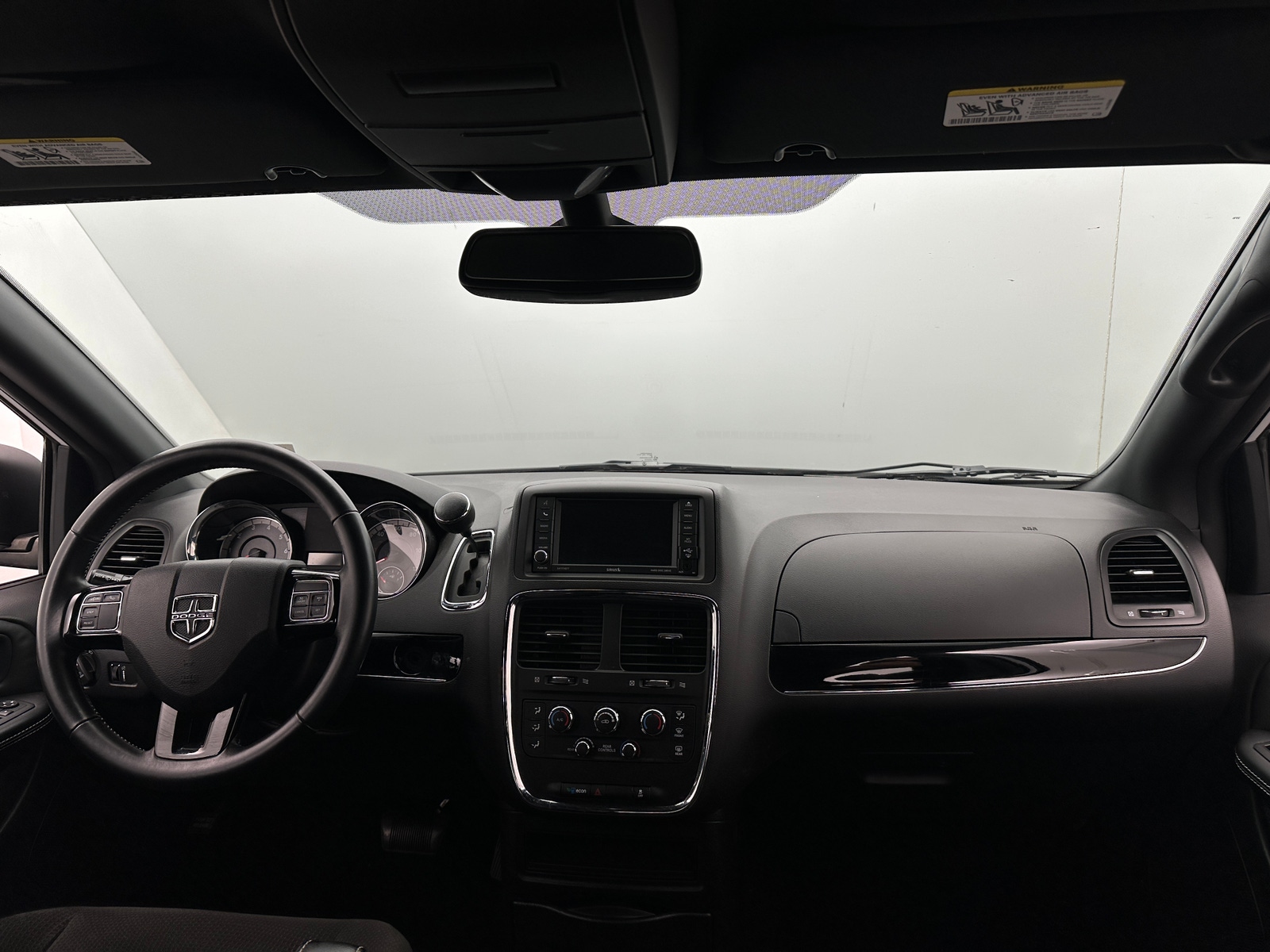 Thumbnail: 2018 Dodge Grand Caravan - 3