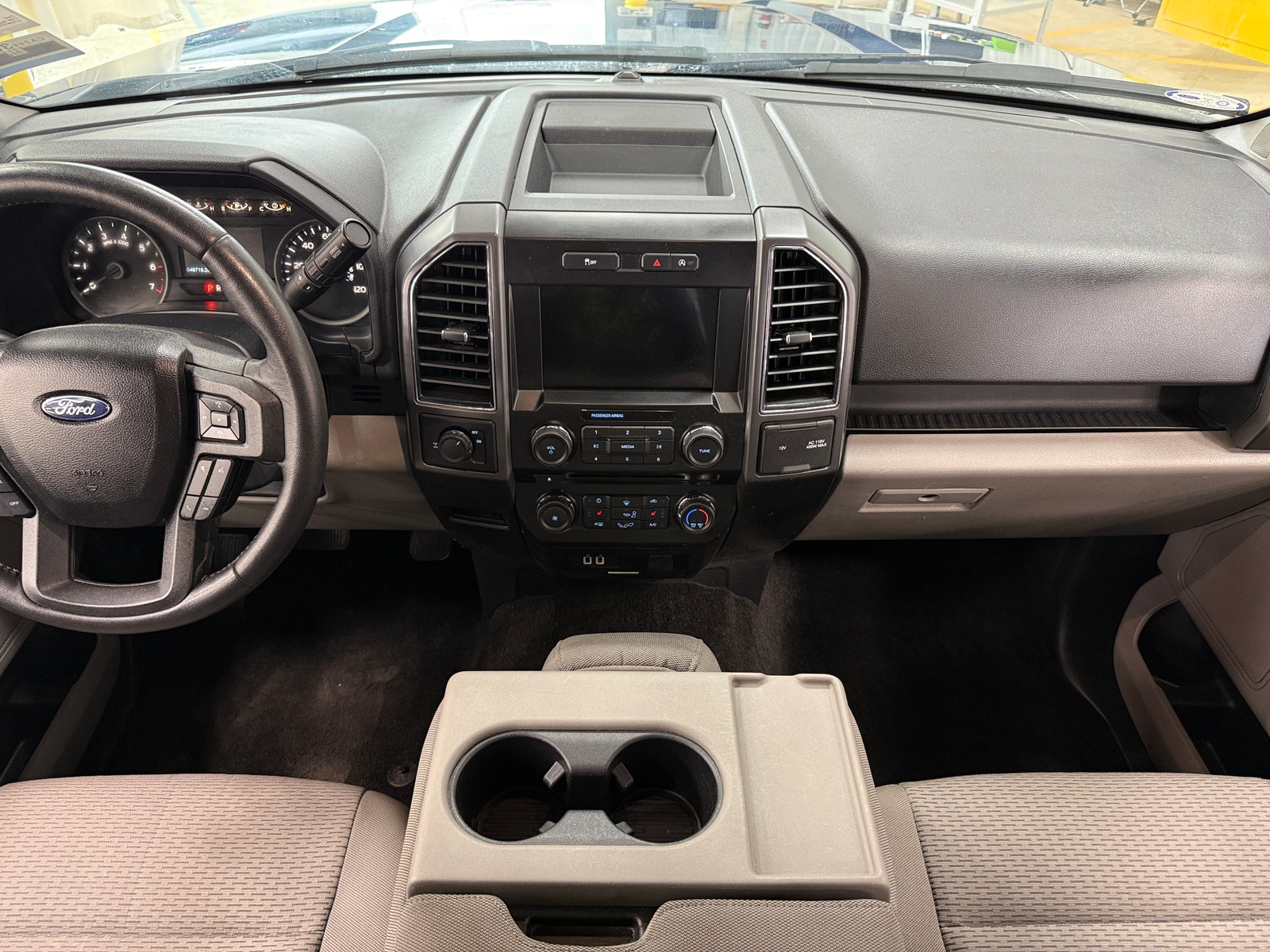 Thumbnail: 2018 Ford Econoline - 3
