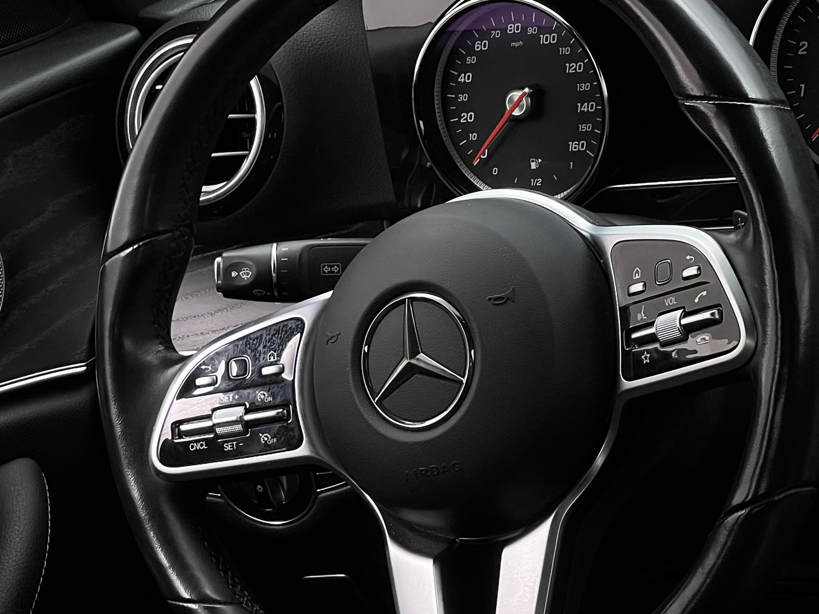 Thumbnail: 2019 Mercedes-Benz E-Class - 4