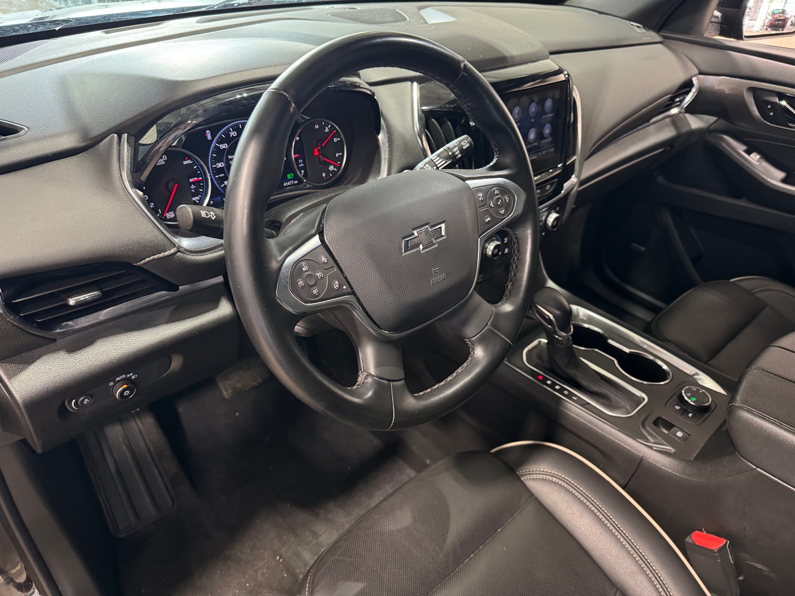 Thumbnail: 2023 Chevrolet Traverse - 2