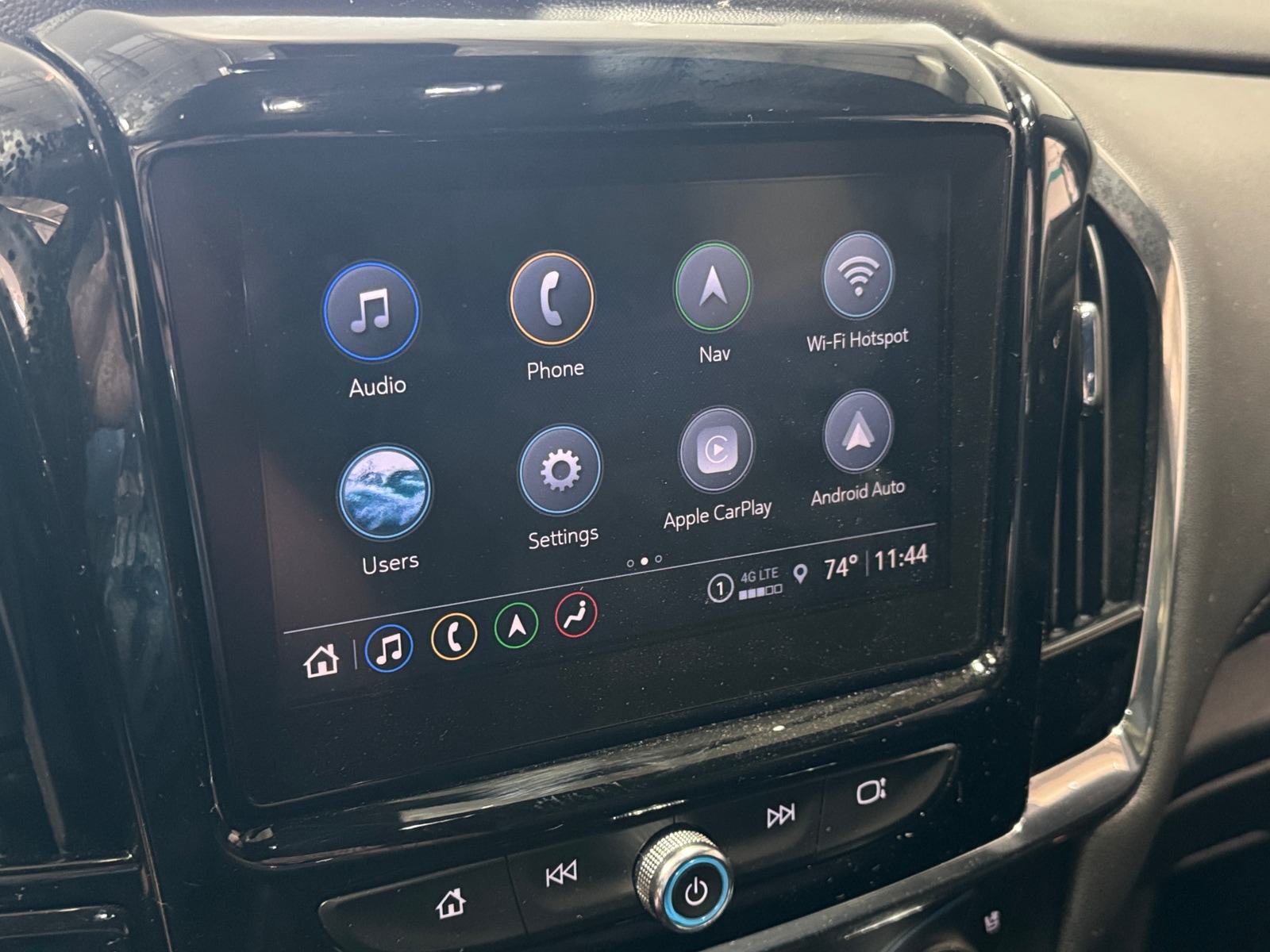 Thumbnail: 2023 Chevrolet Traverse - 3