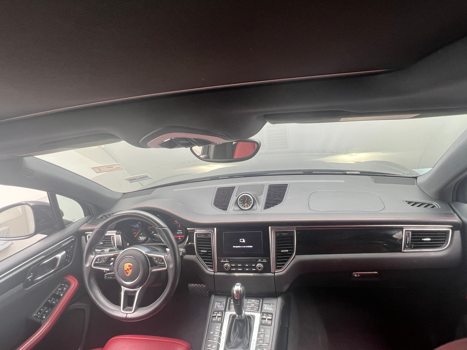 Thumbnail: 2018 Porsche Macan - 2