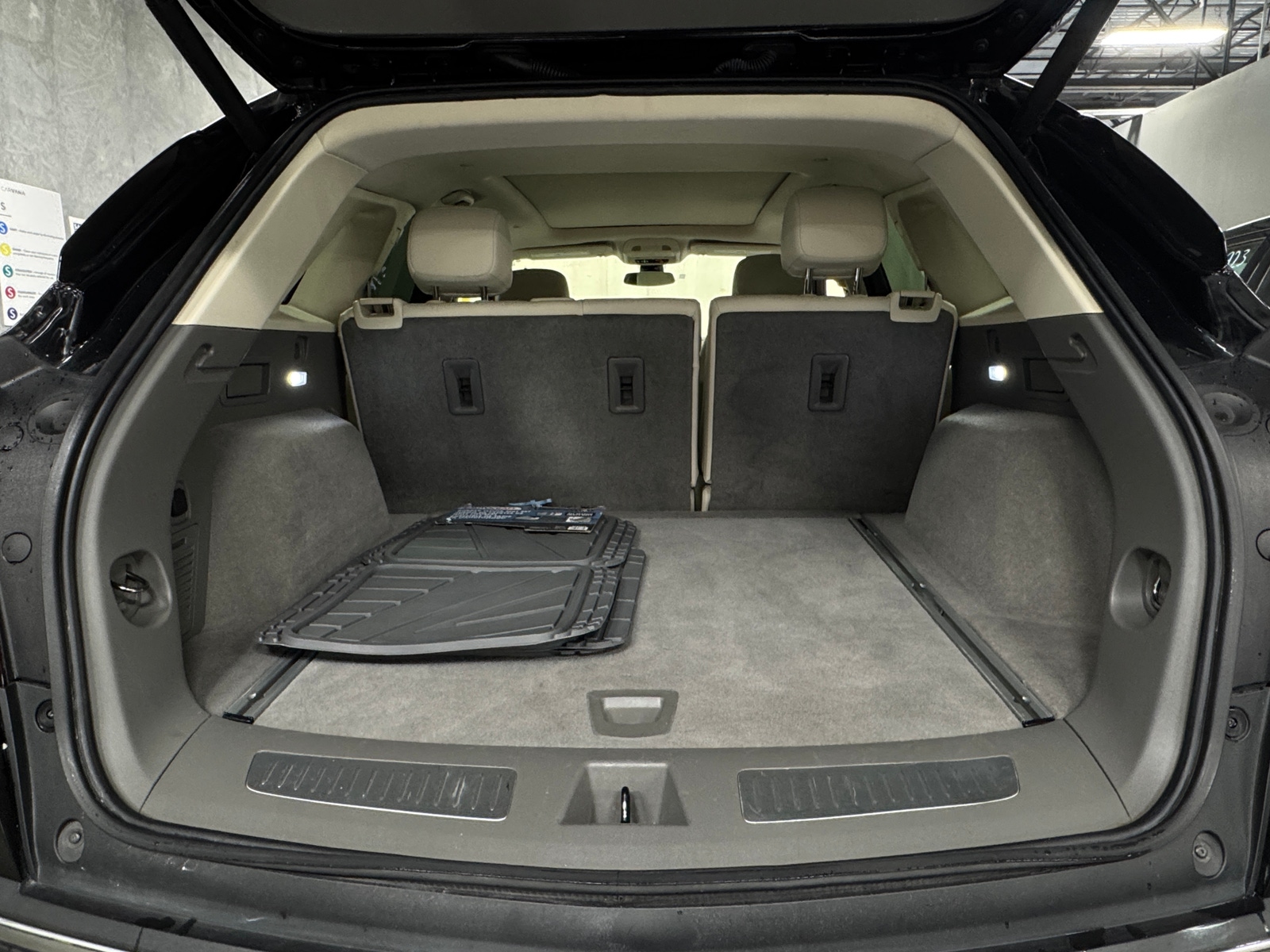 Thumbnail: 2023 Cadillac XT5 - 6
