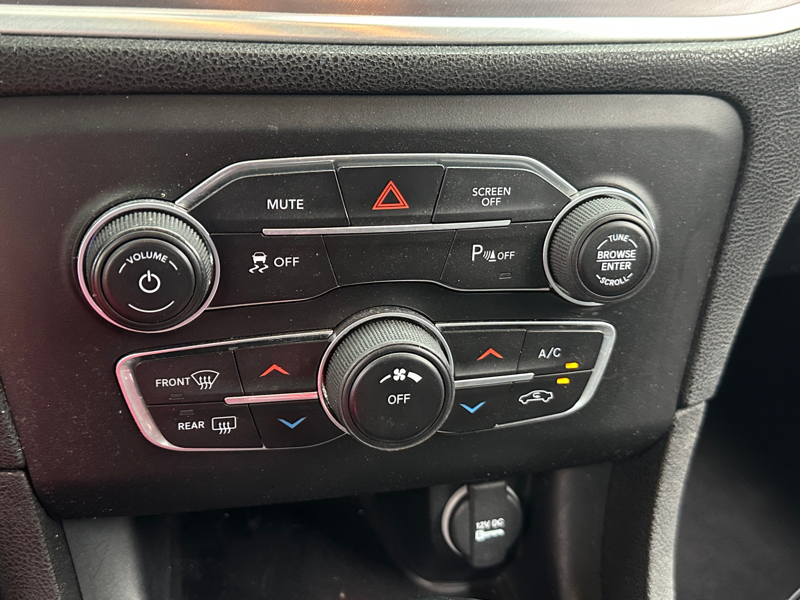 Thumbnail: 2019 Dodge Charger - 3