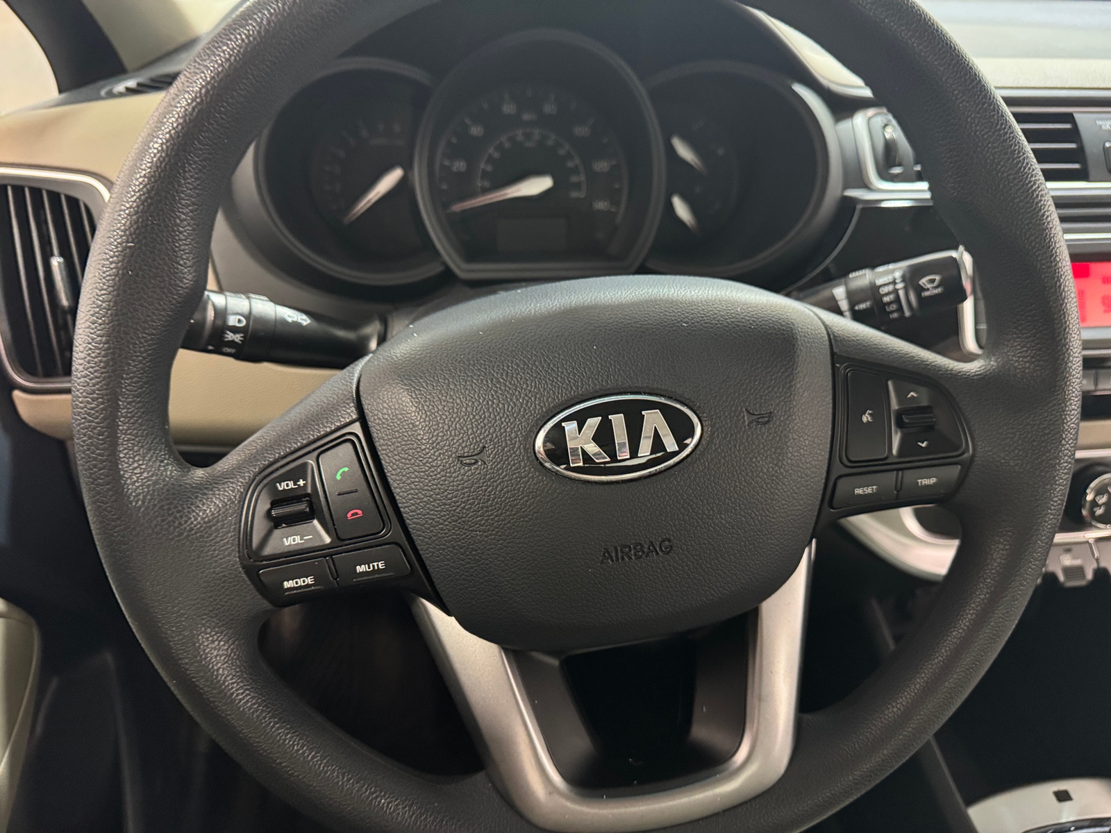 Thumbnail: 2017 Kia Rio - 5