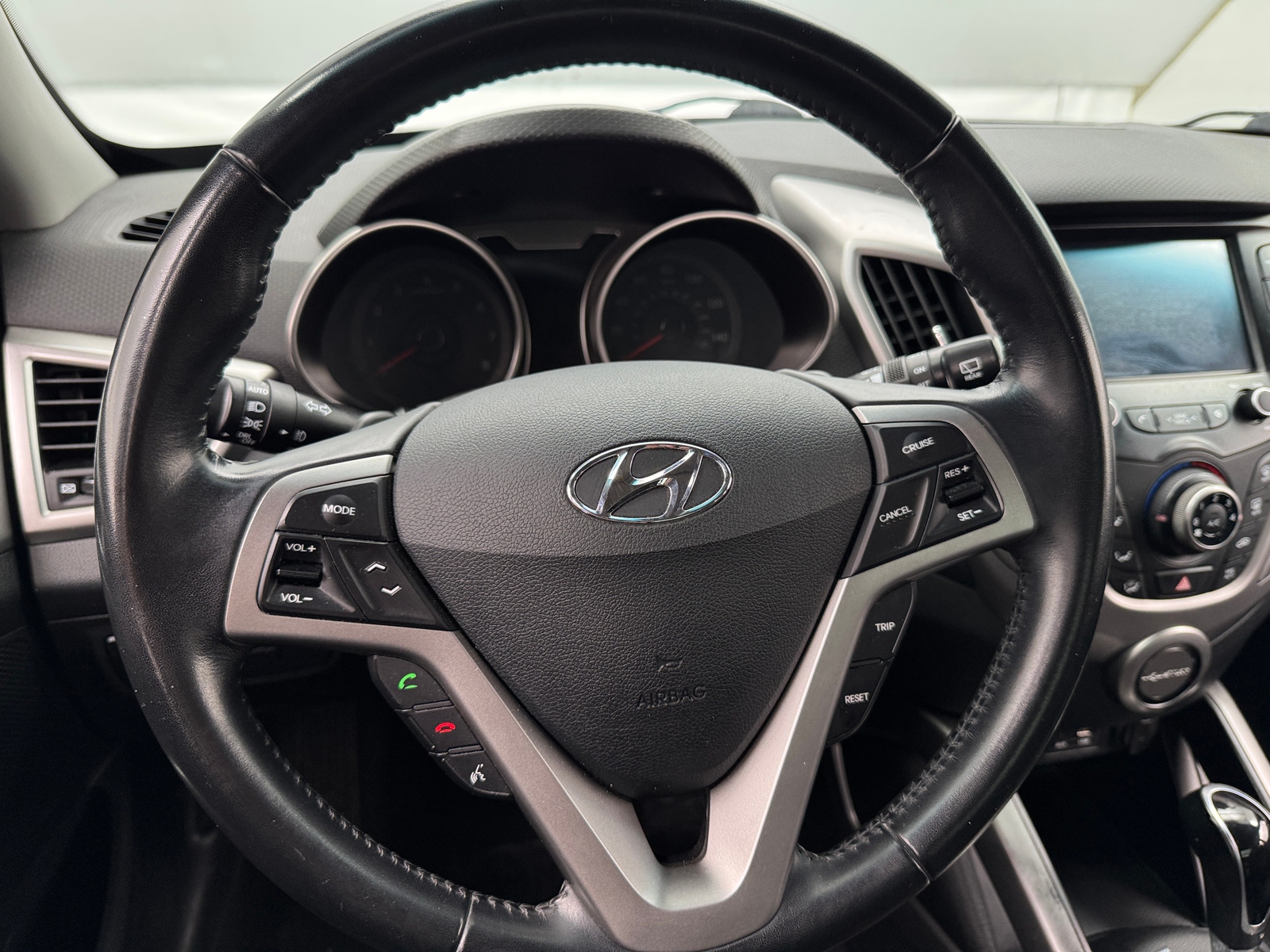 Thumbnail: 2017 Hyundai Veloster - 4