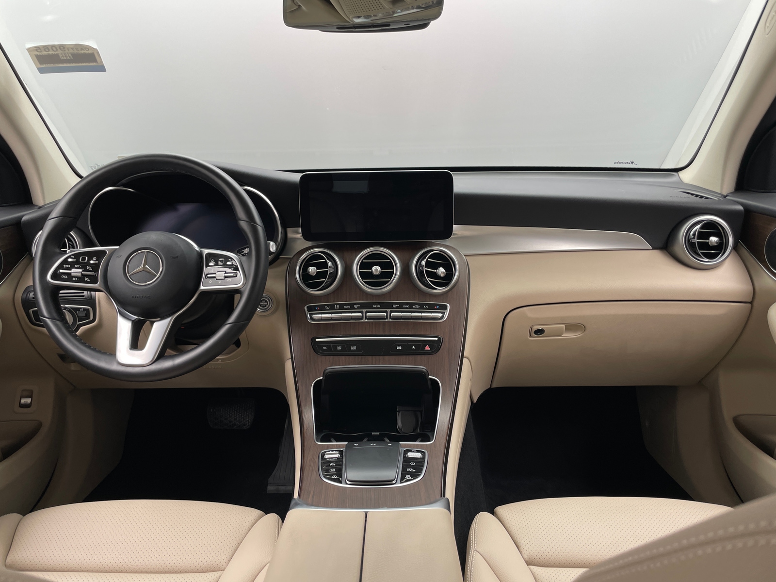 Thumbnail: 2022 Mercedes-Benz GLC - 2
