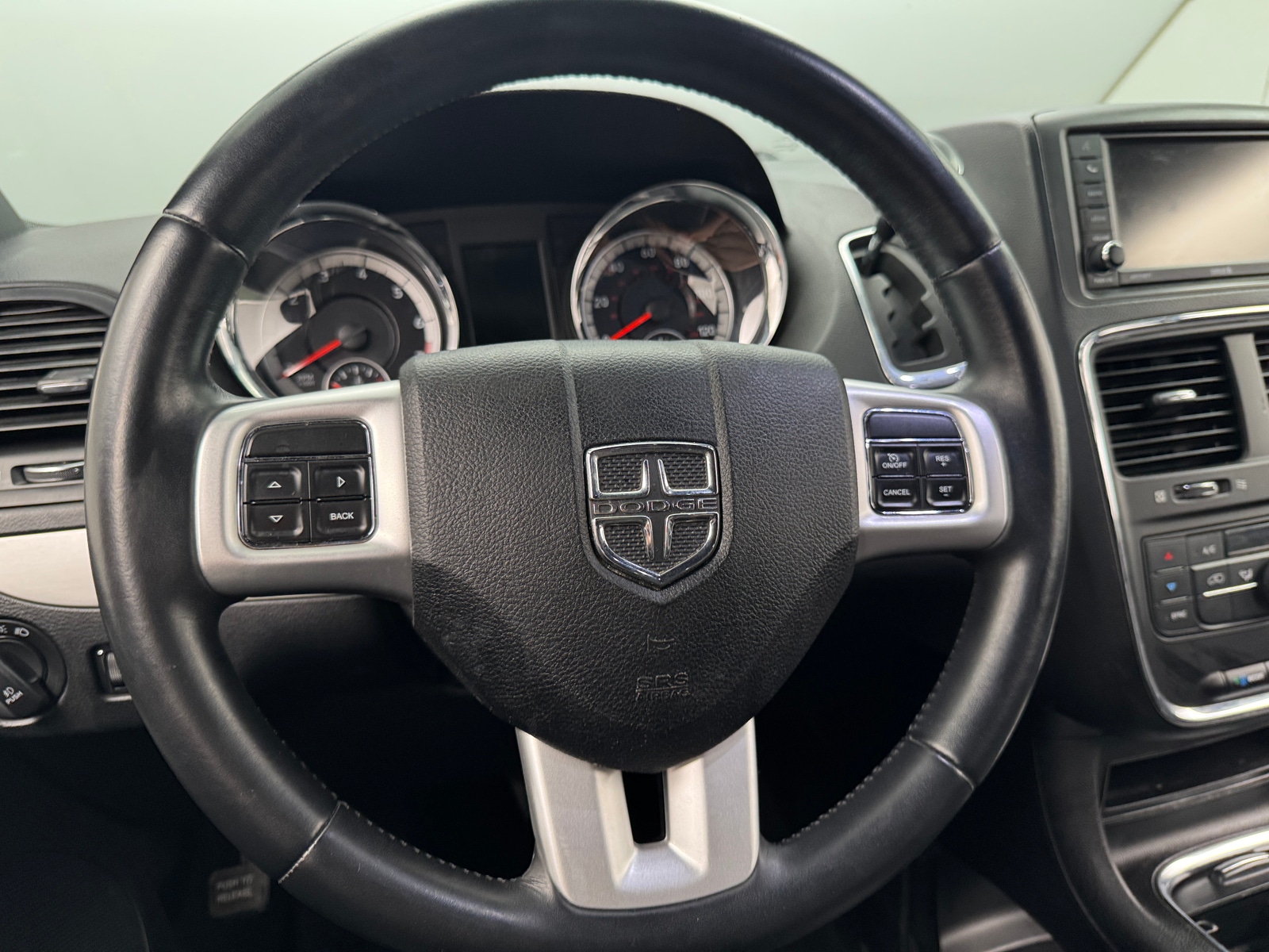 Thumbnail: 2016 Dodge Grand Caravan - 4